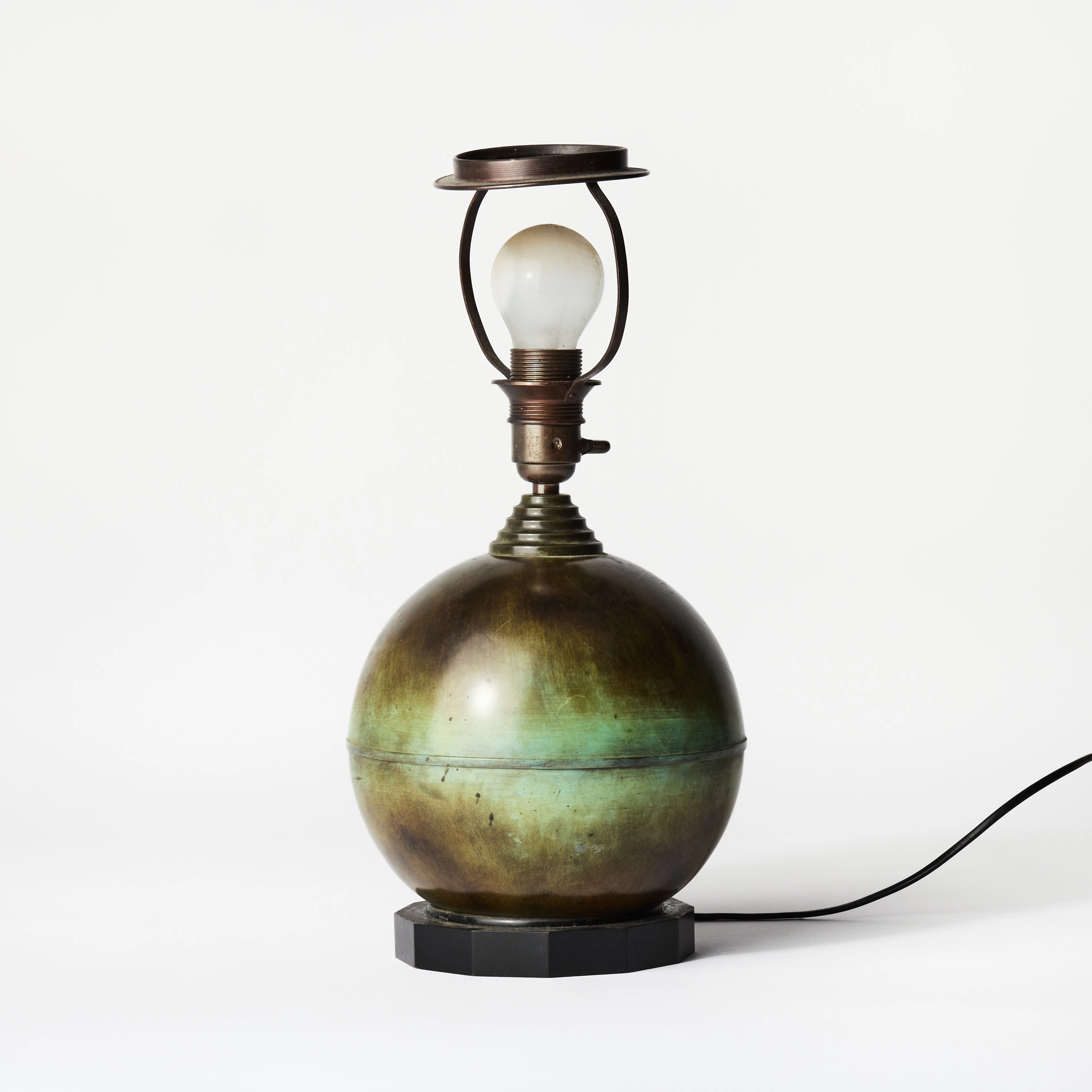 JACOB ÄNGMAN. Bordslampa, Guldsmedsaktiebolaget, modellen formgiven