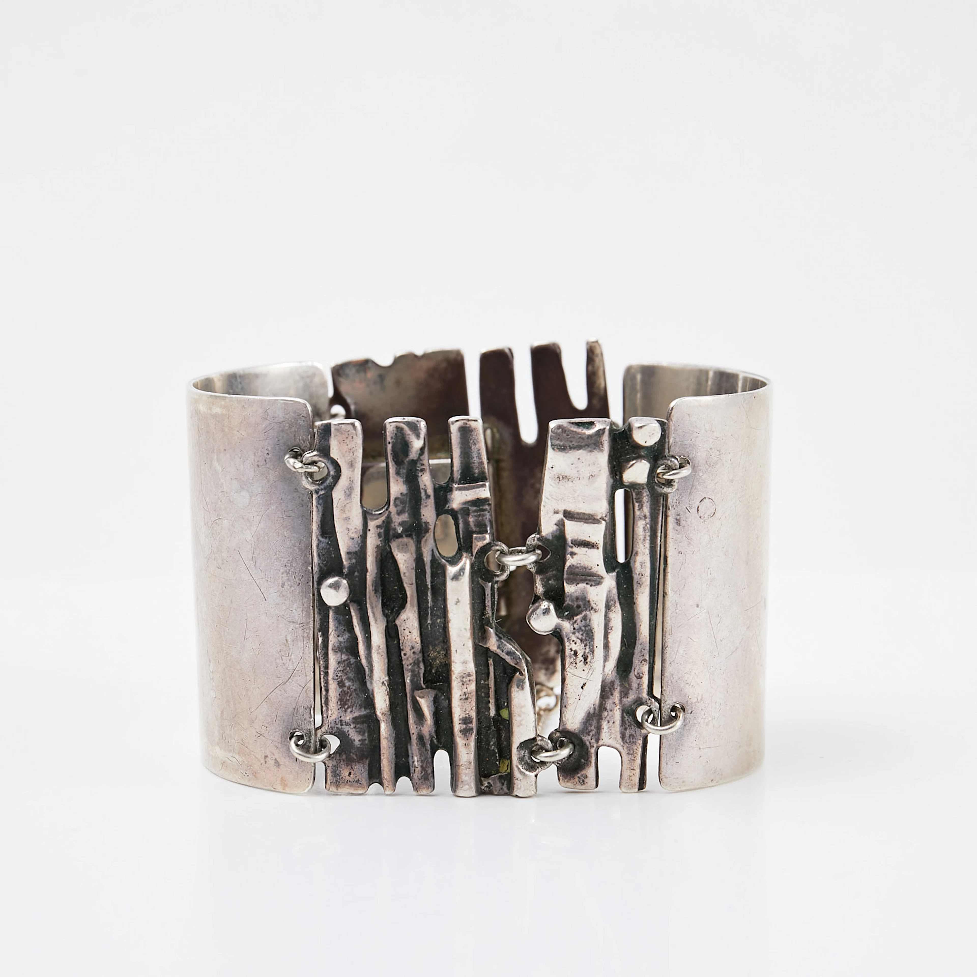 OLLE OLSSON. Armband, för Kaplans, silver.