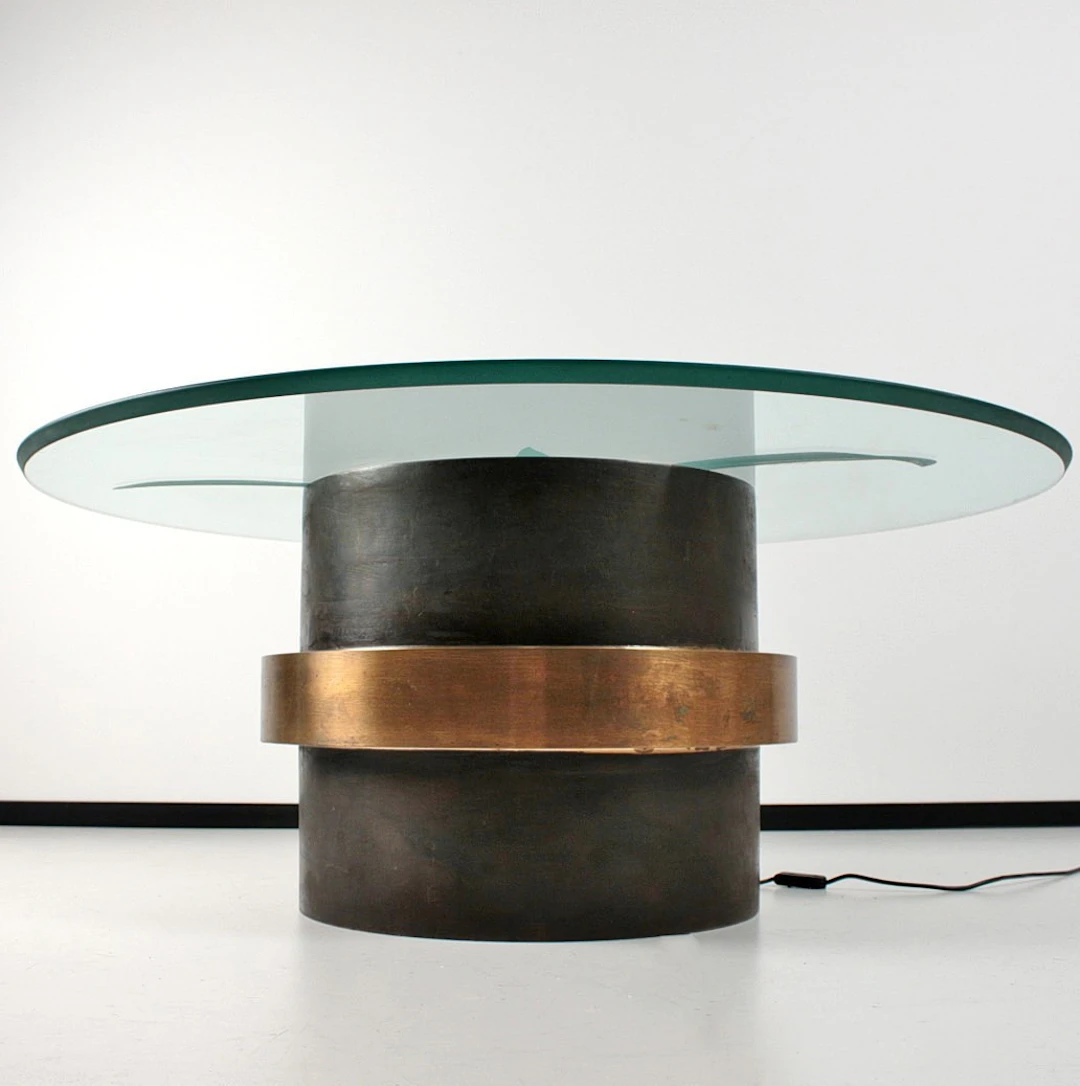 GERNOT SCHLUIFER. Beleuchteter Couchtisch / Coffeetable aus Bronze