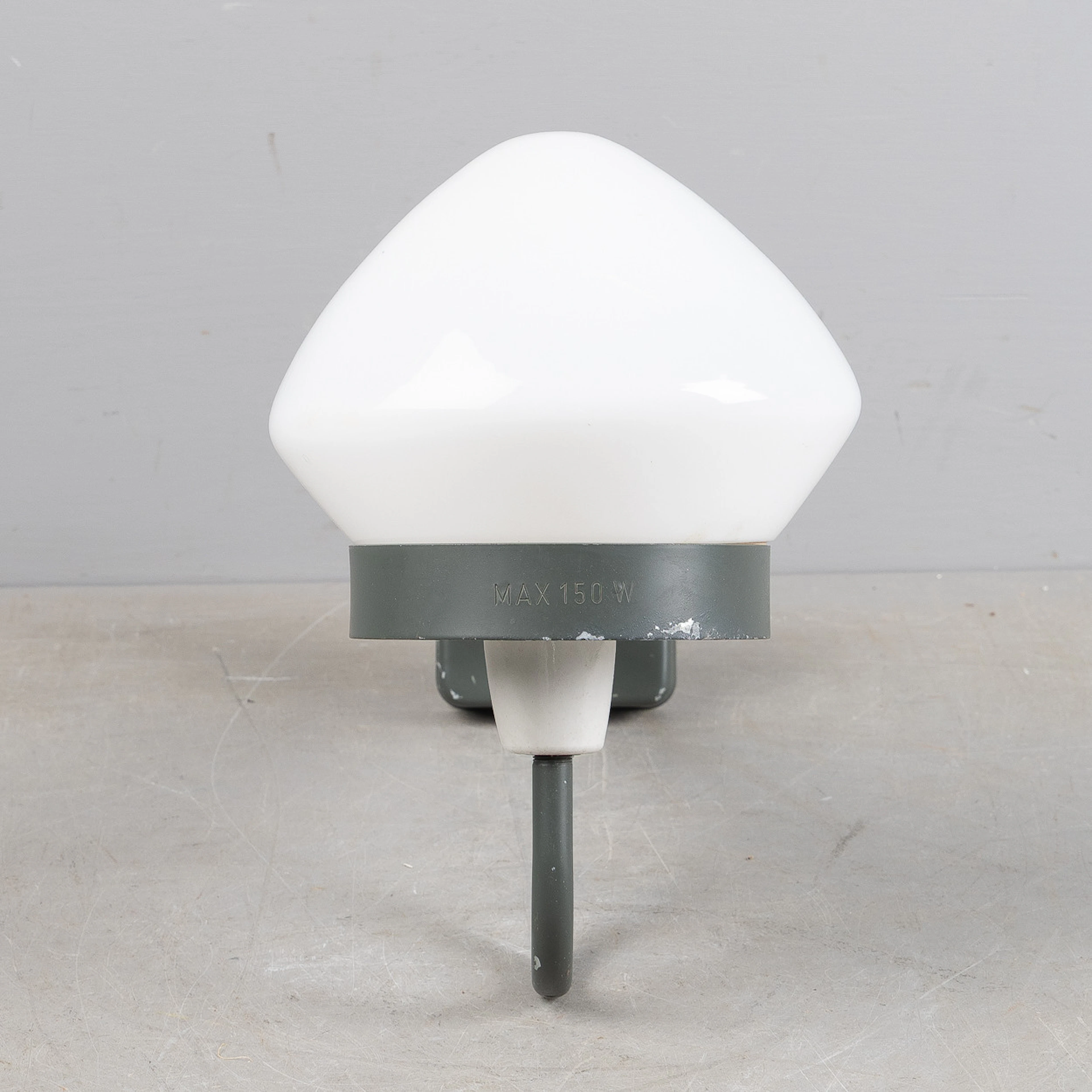 VÄGG/UTELAMPA, Gunnar Asplund, Asea Elektroskandia. 1900-talets mitt.