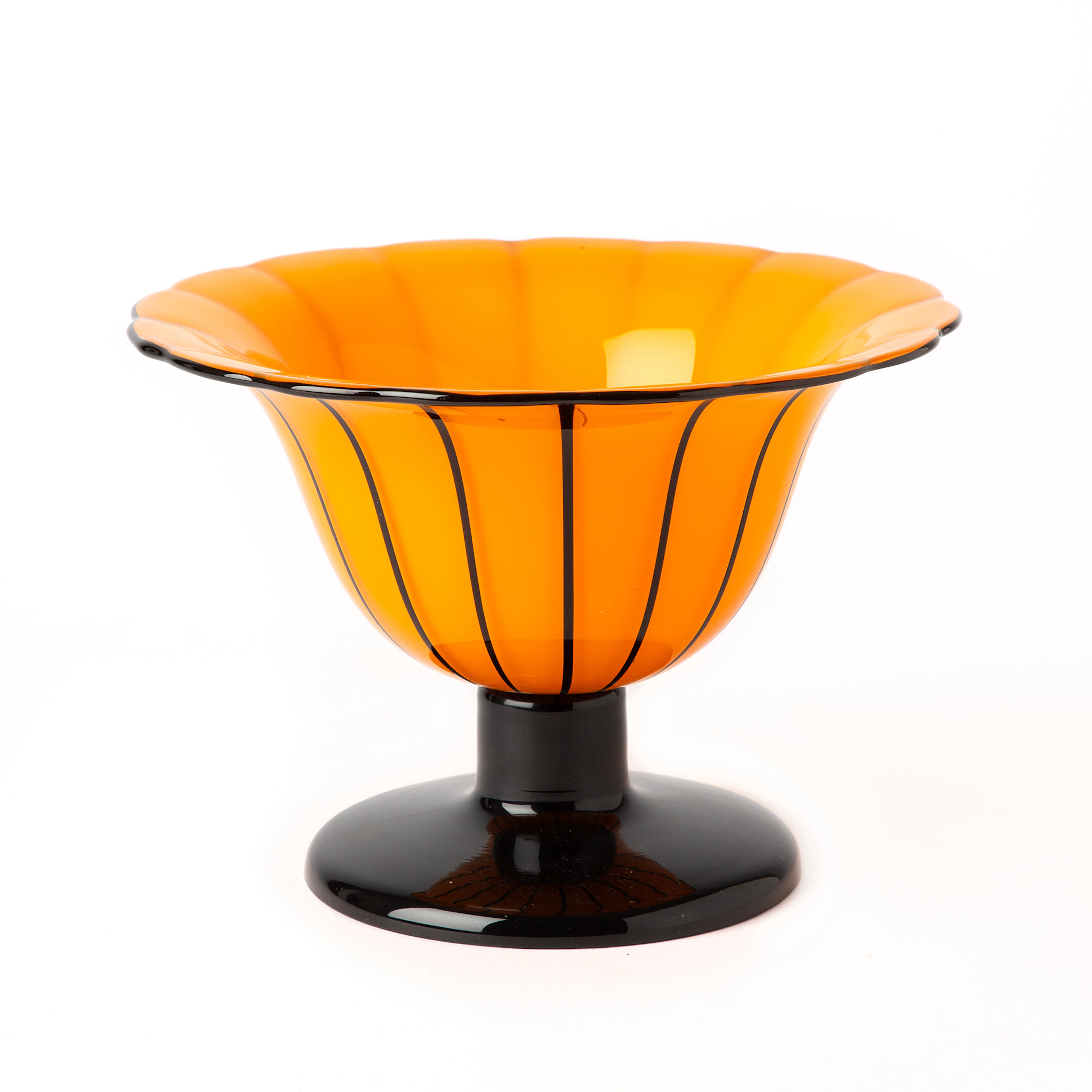 MICHAEL POWOLNY. Skål på fot, glas, "Tango", Loetz, 1900-talets första hälft.