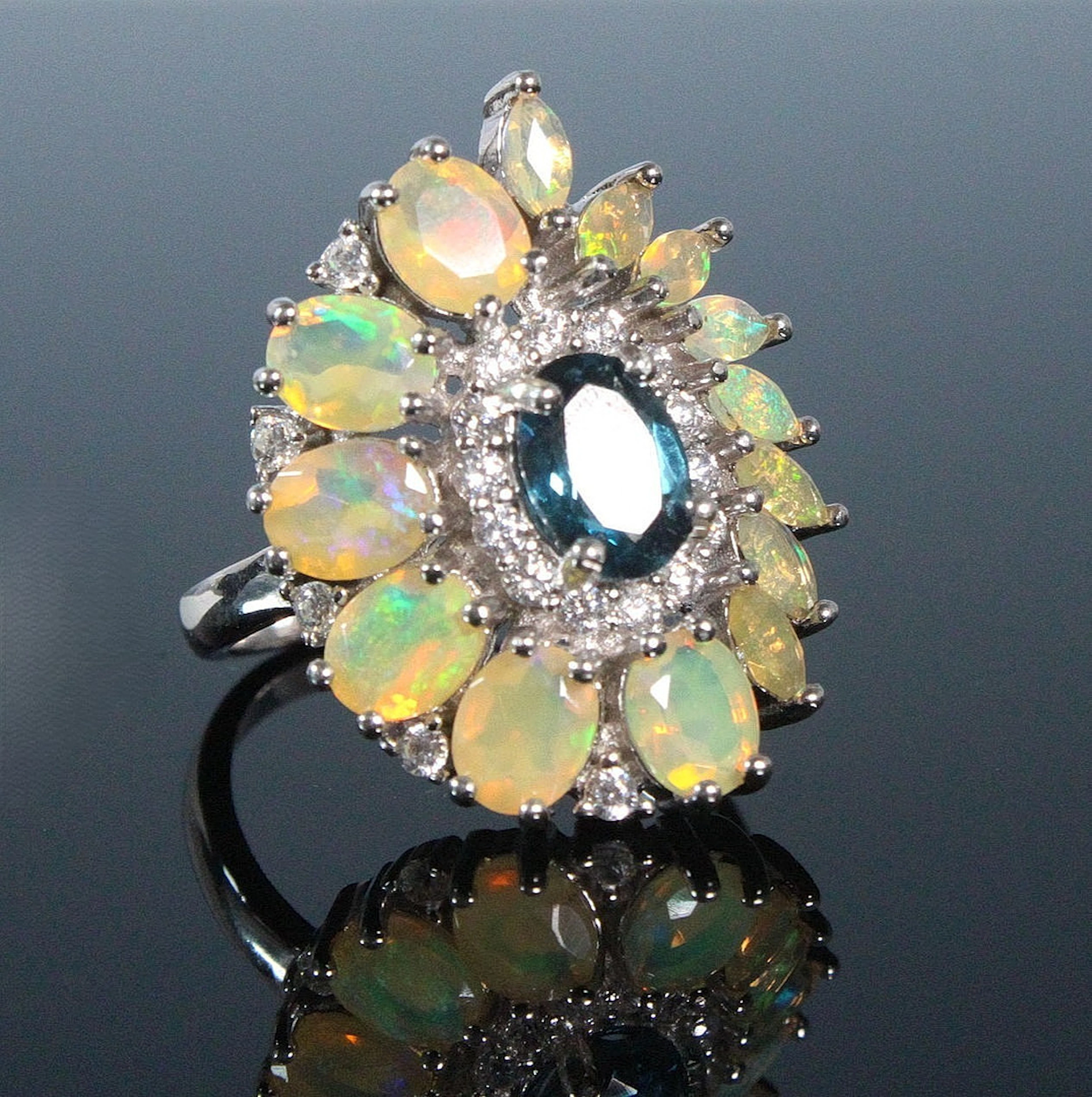 Ring mit Feuer-Opal und Topas, 925er Silber.