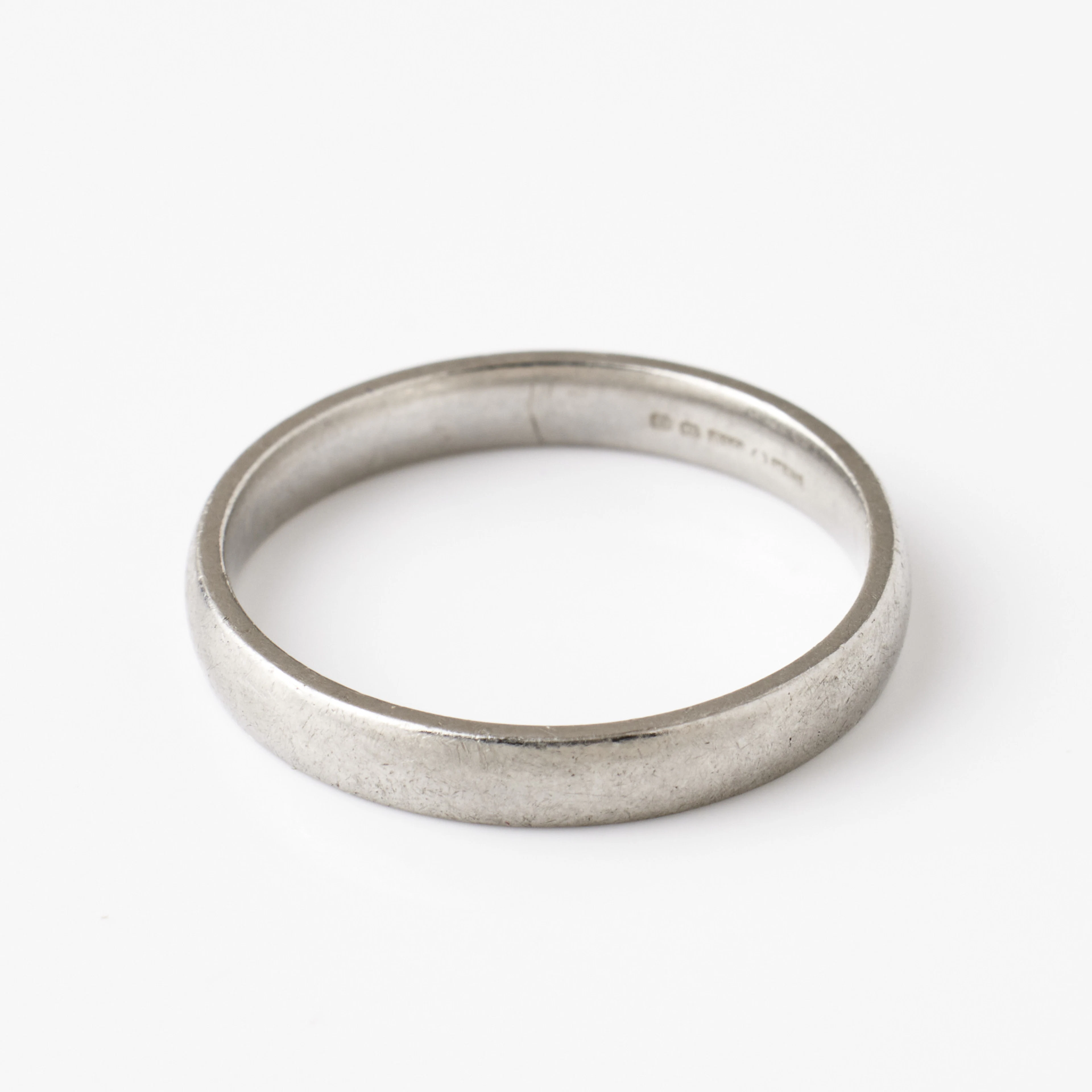 RING, platina/950, slät modell, Birmingham 2008, engelska kontrollstämplar.