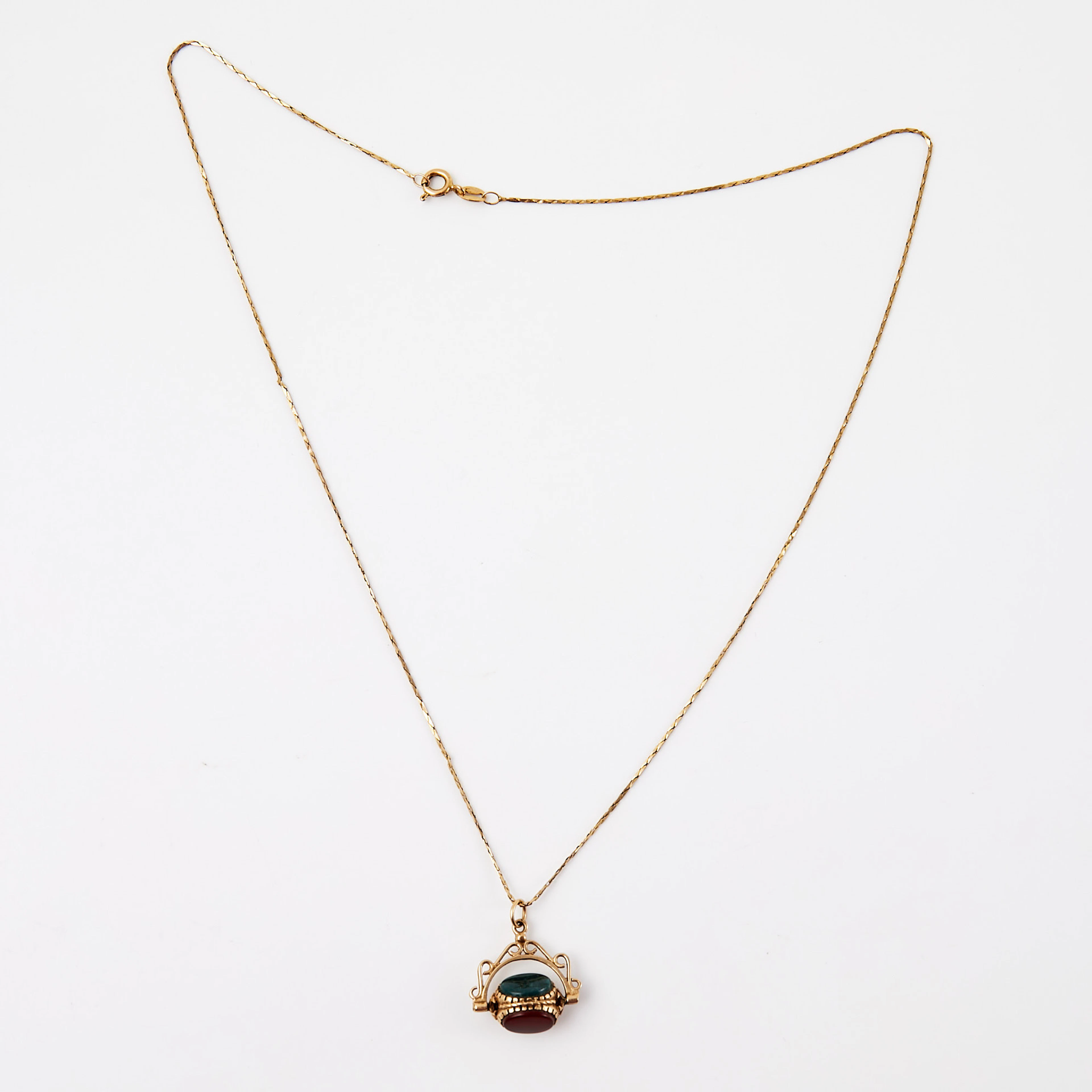 HALSBAND, 9 k guld, behängd med hänge/sigill, vändbar med planslipad
