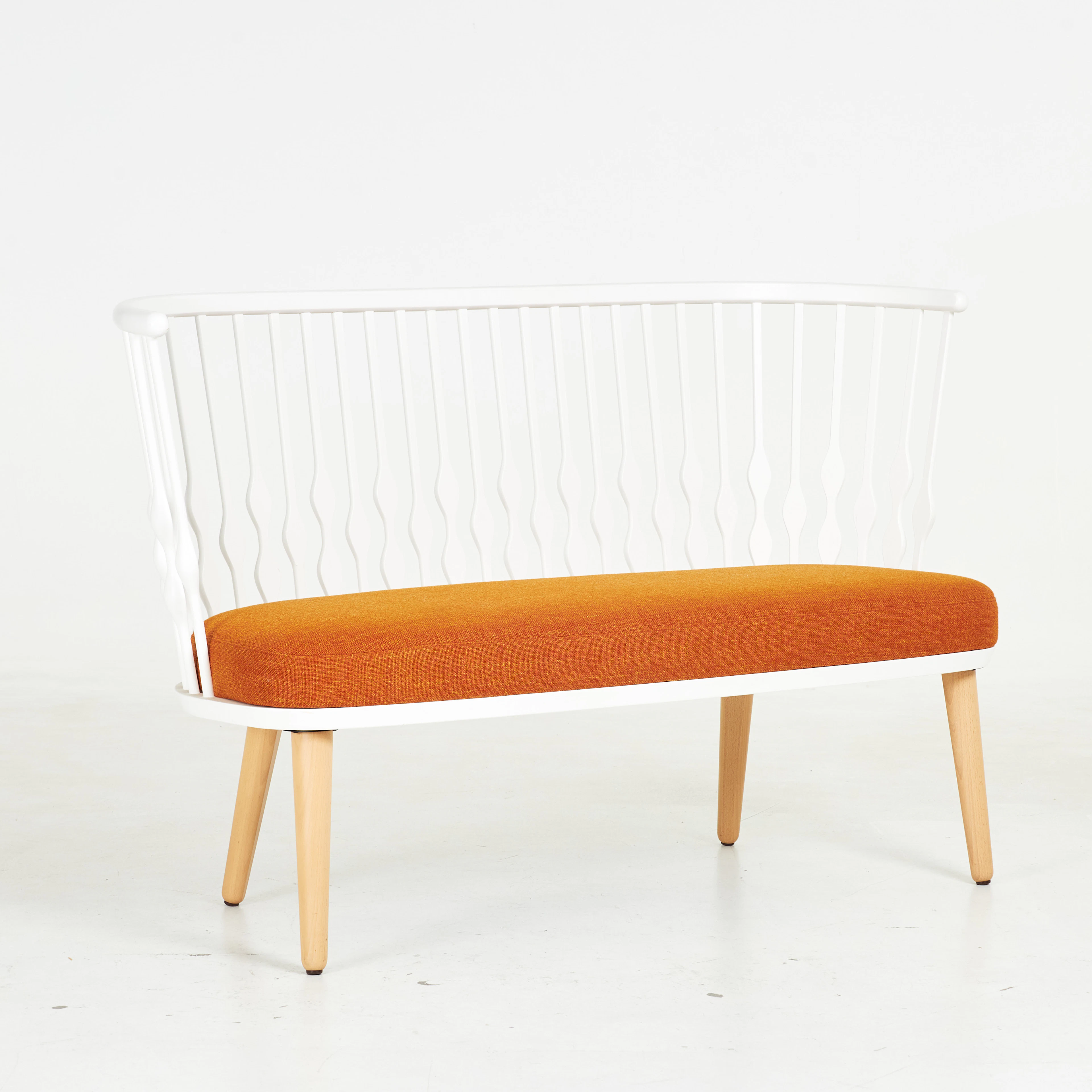PATRICIA URQUIOLA. Soffa, "Nub", för Andreu World, vitmålad stomme, samtida.