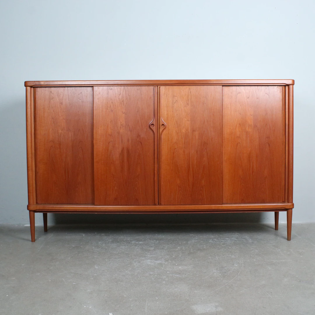 HEINRICH RIESTENPATT. Highboard, Modell '' RT 228 '' , Teak, 1960er, Dänemark.