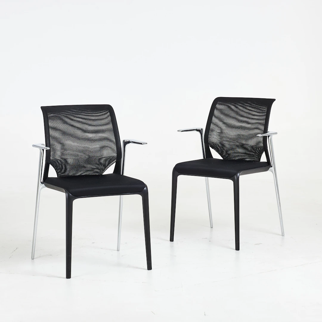 ALBERTO MEDA. Karmstolar, "MedaSlim", 1 par, för Vitra, förkromad