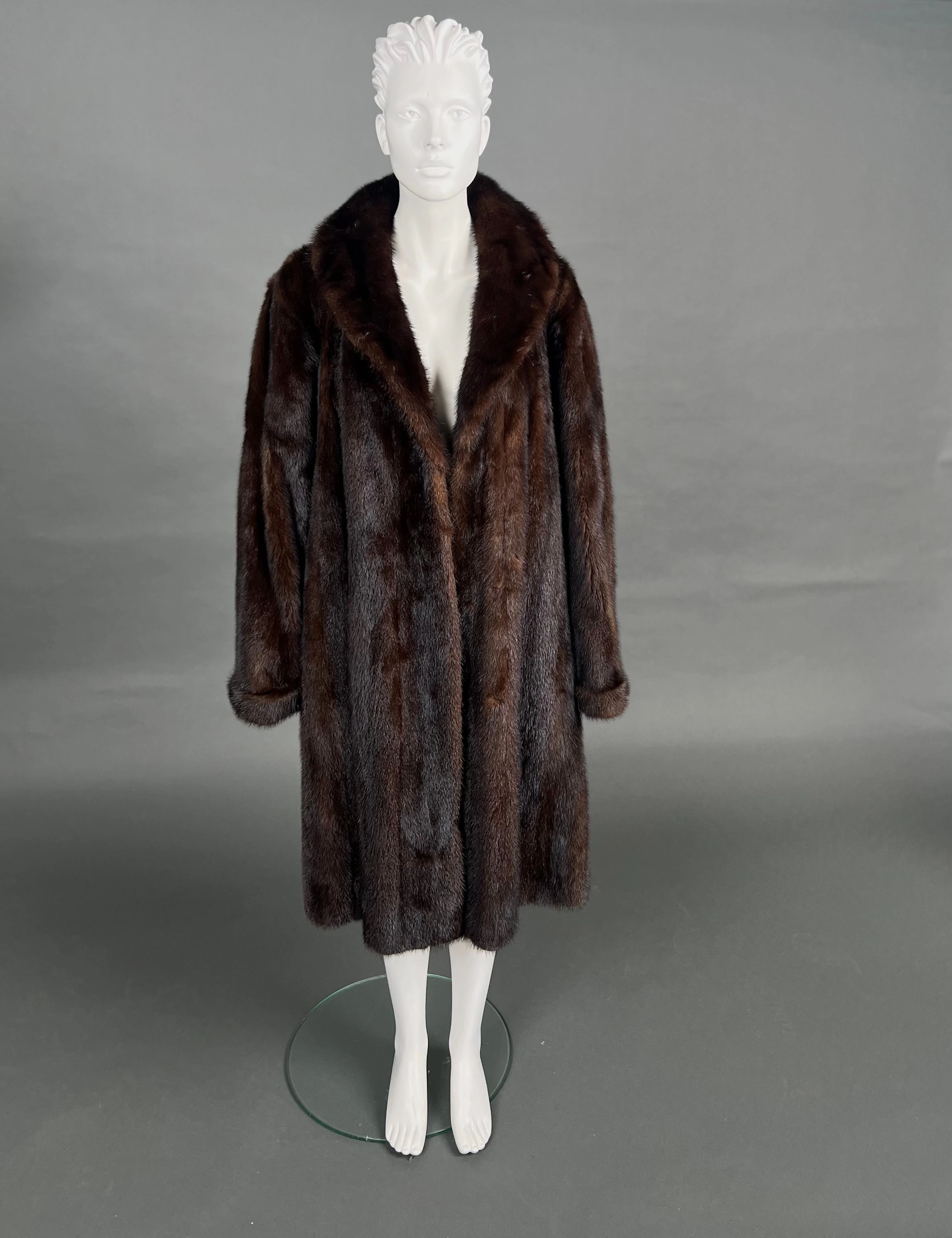 PELZATELIER BIRGIT SOMMER. Nerzmantel / Pelzmantel Gr. 40 - 42, Lahnstein