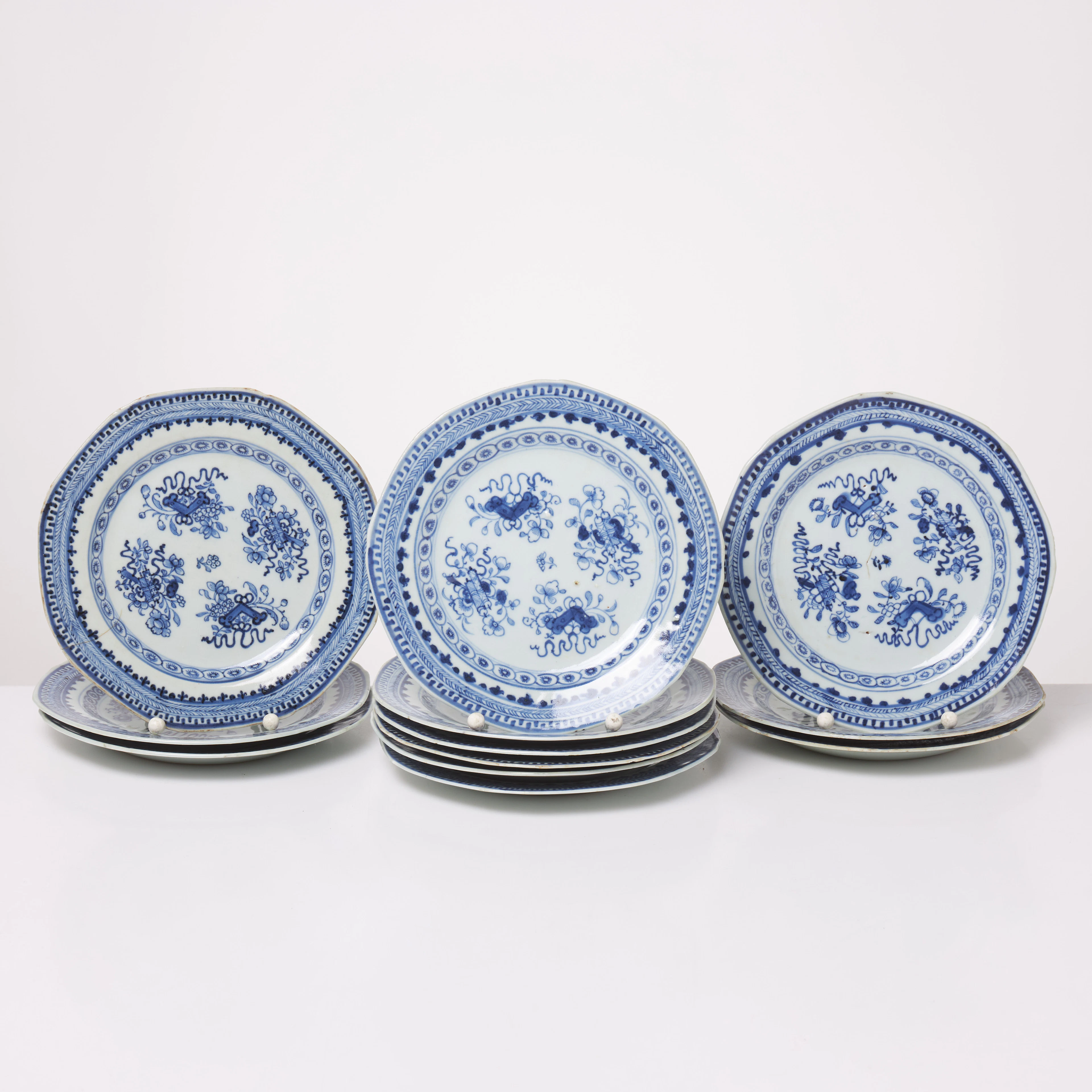 FAT. 12 st, Qianlong, underglasyrblått, trädgårdsmotiv, porslin.
