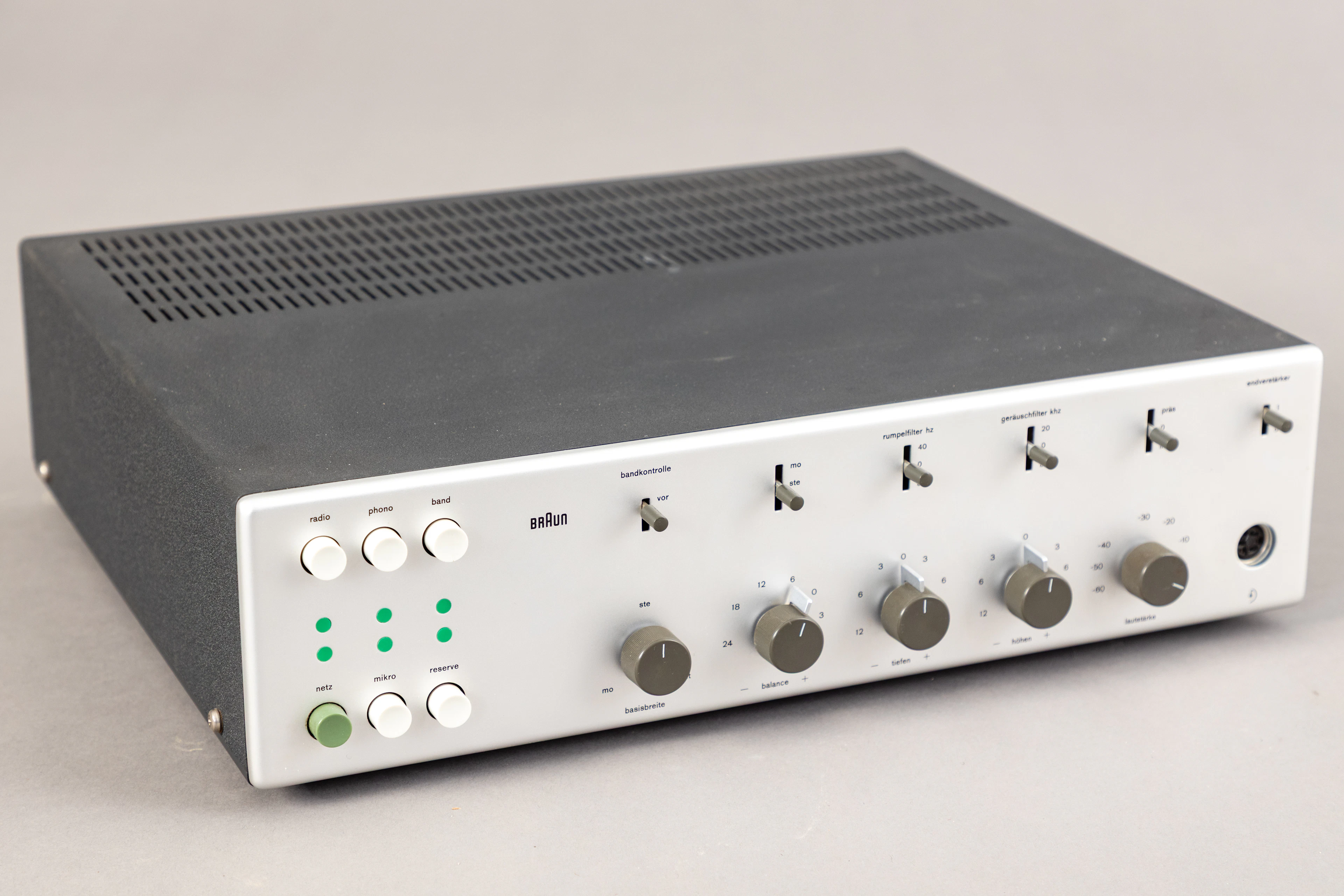 DIETER RAMS. Braun, Verstärker CSV 1000/1.