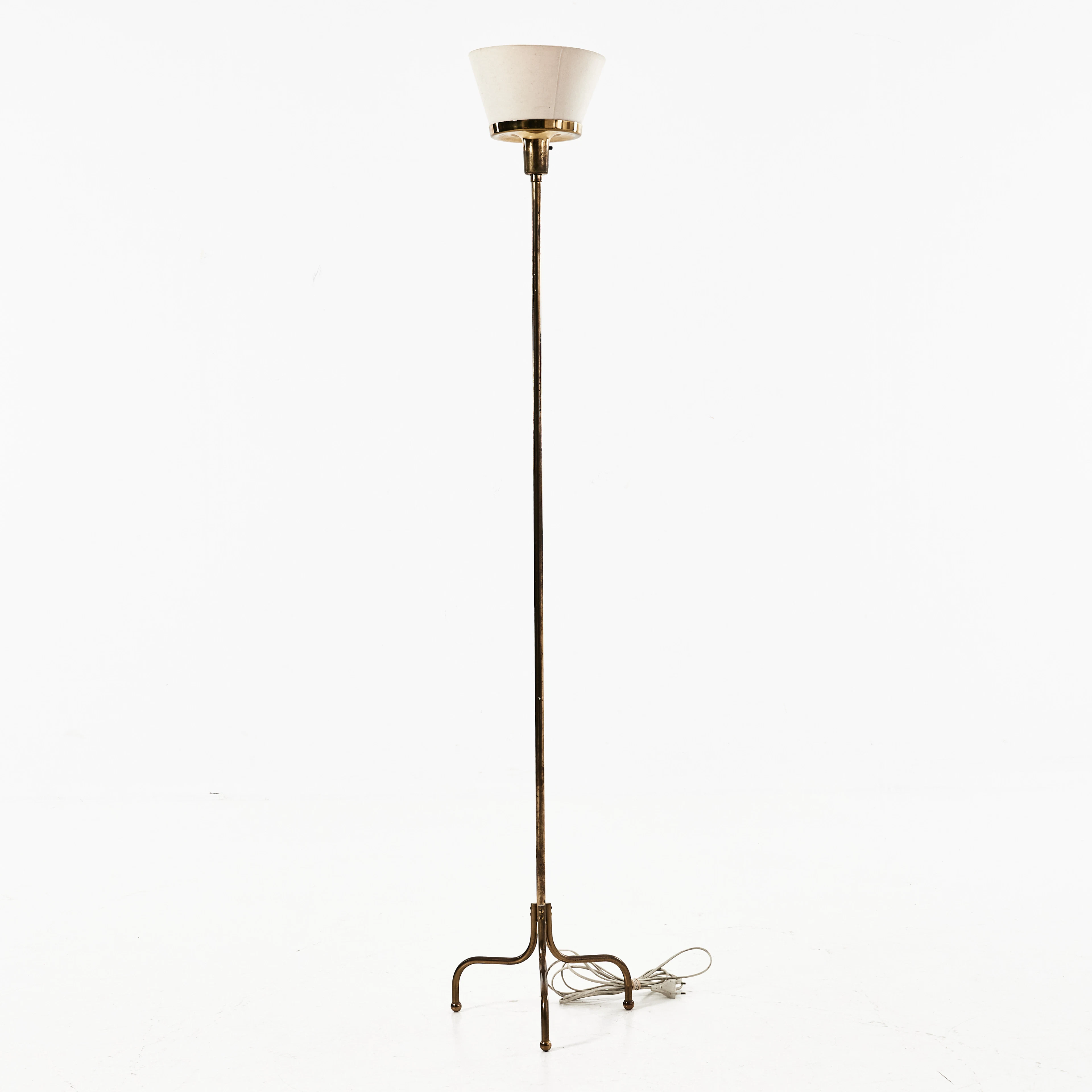JOSEF FRANK. Golvlampa, Firma Svenskt Tenn, mässing, modell 2424