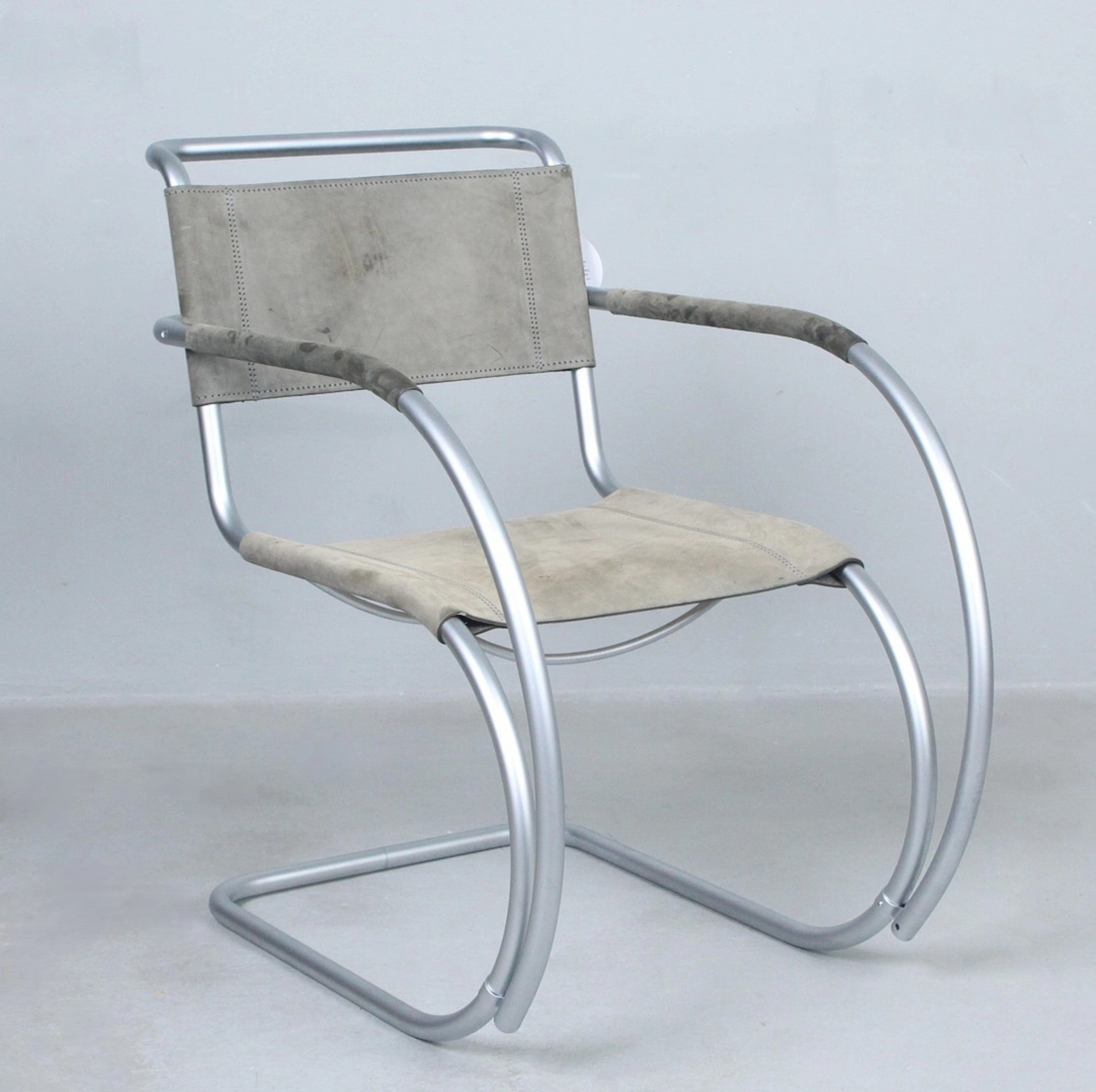 BESAU MARGUERRE / MIES VON DER ROHE. für Thonet, Freischwinger, Modell