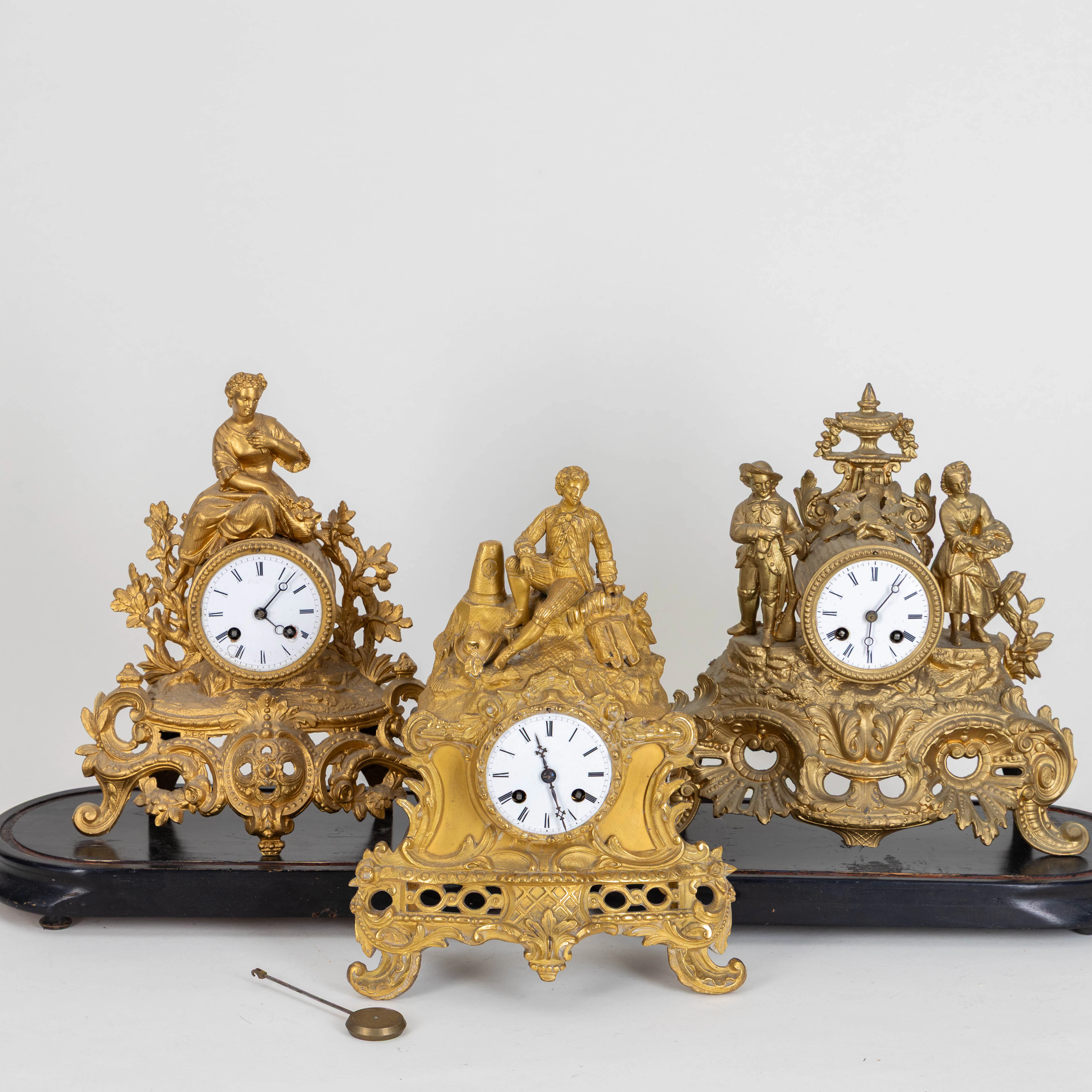 Drei Pendulen, Frankreich, 19. Jh. /Anfang 20. Jh. (3).