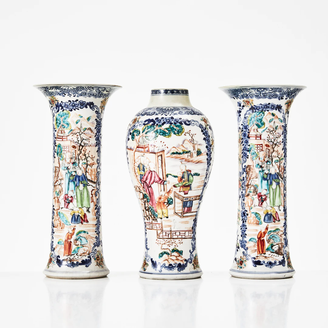 GARNITYR, 3 dlr., porslin, Kina, Qianlong (1736-1795), mandarinporslin