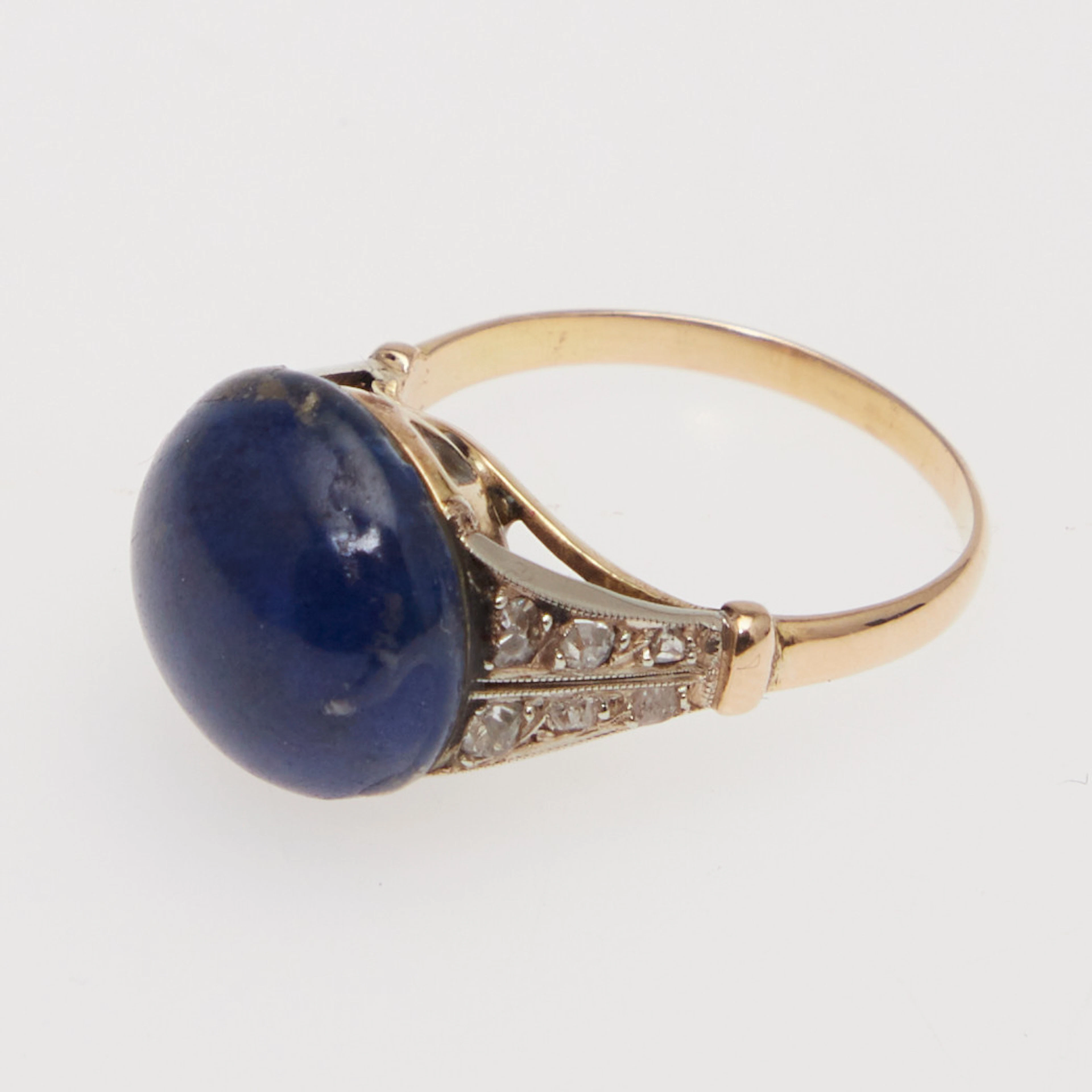 Ring, 585er Gelbgold, Lapislazuli und Diamanten.