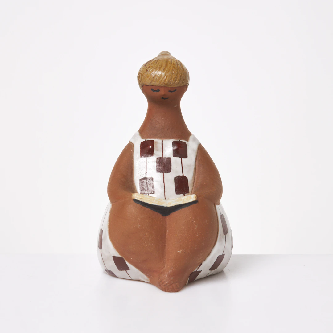 LISA LARSON. Figurin, delvis glaserat stengods, "Charlotta", Gustavsberg