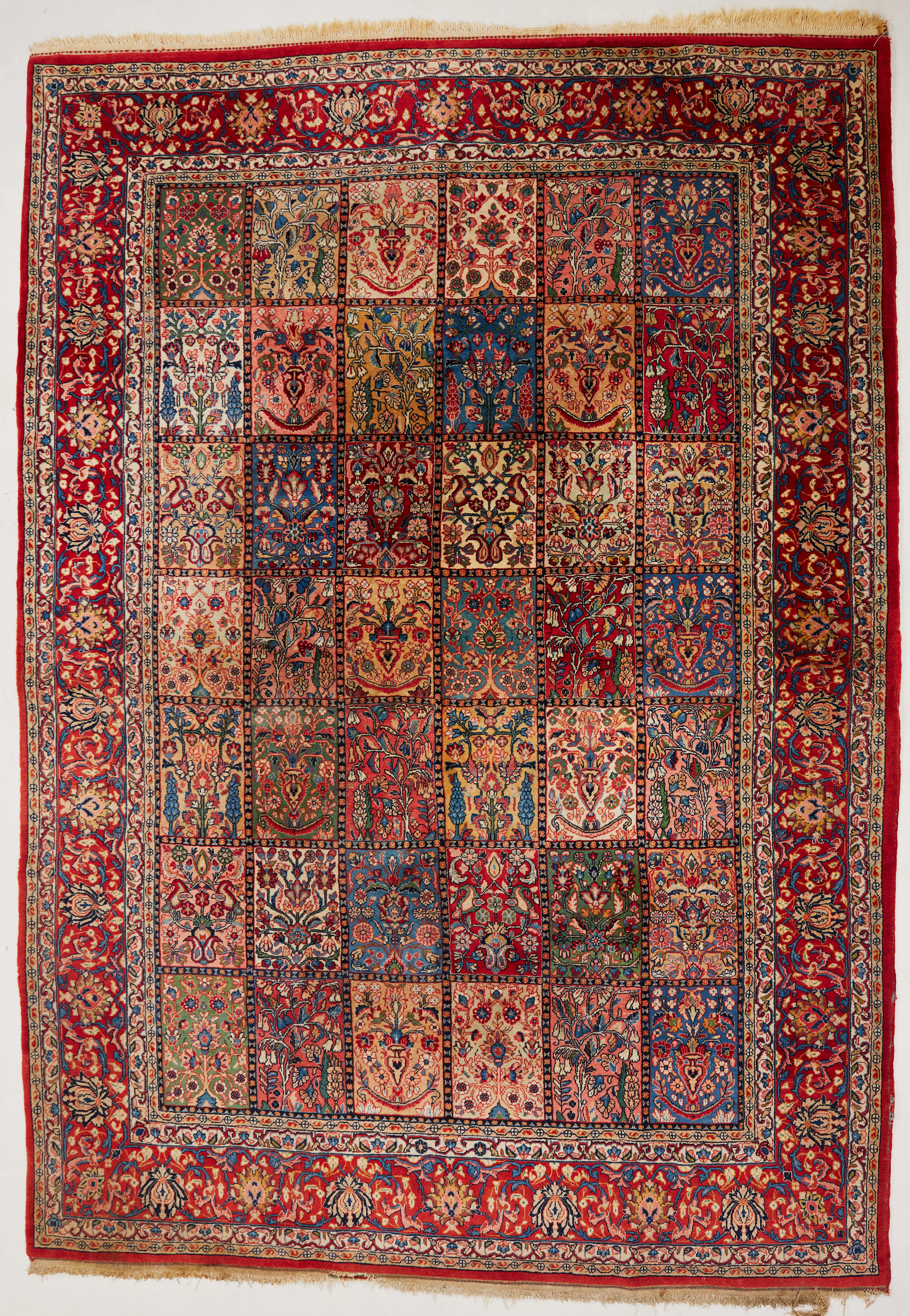 MATTA, Sarouk, trädgårdsmönster, 345x240 cm.