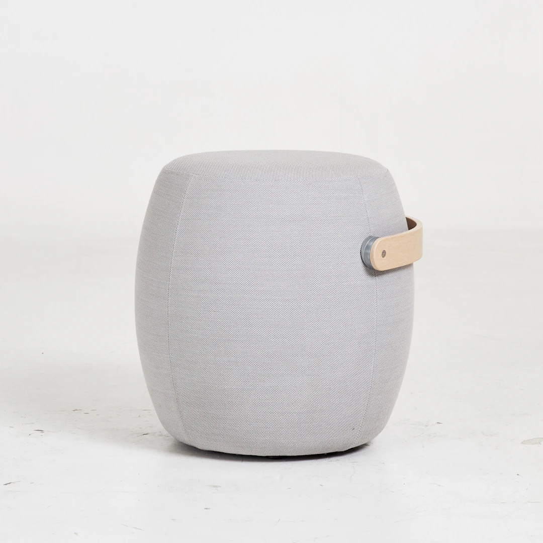 MATTIAS STENBERG. Sittpuff, "Carry on" för Offect, klädd med textil
