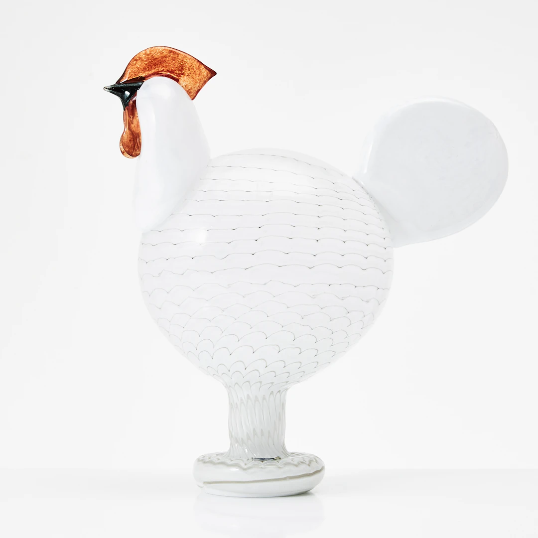 OIVA TOIKKA. skulptur, tupp, "Kieku", polykromt glas, signerad, samt