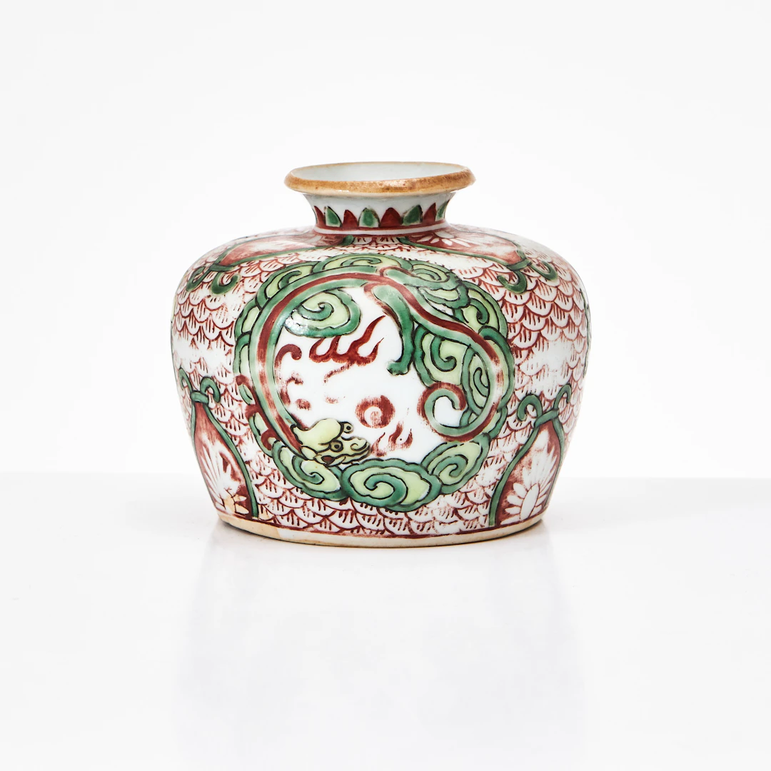 KRUS, porslin, Kina, Transition (1620-1683), Wucai, dekor av reserver