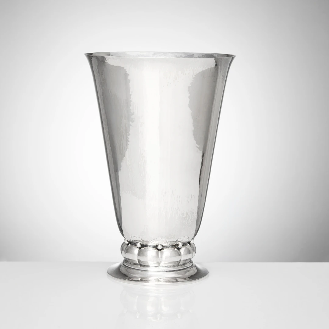 GEORG JENSEN. Vas, sterlingsilver, Paris 1925-1926.