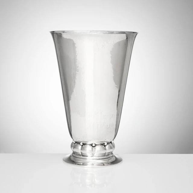 GEORG JENSEN. Vas, sterlingsilver, Paris 1925-1926.