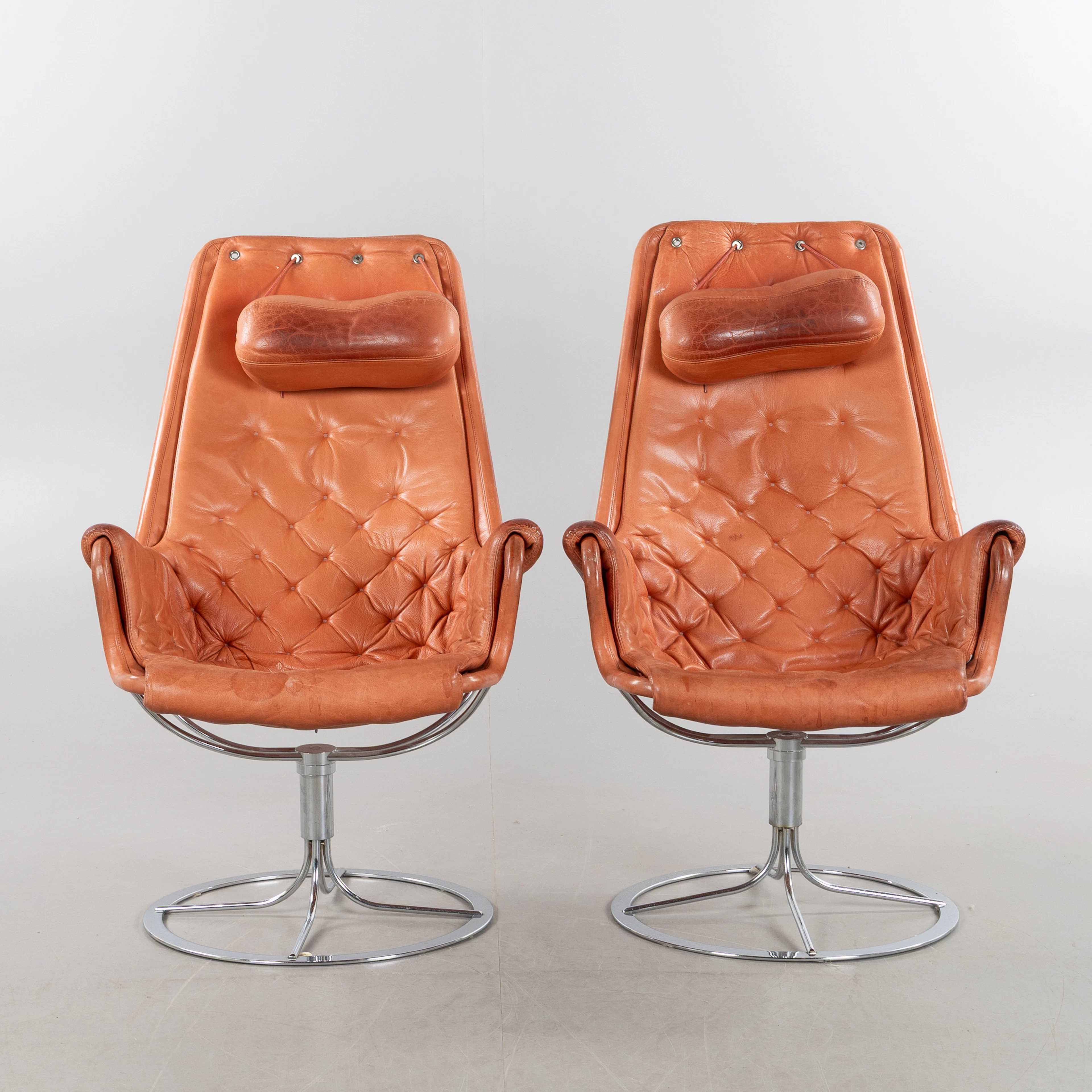 BRUNO MATHSSON. "Jetson", fåtöljer, ett par, DUX, modellen formgiven 1969.