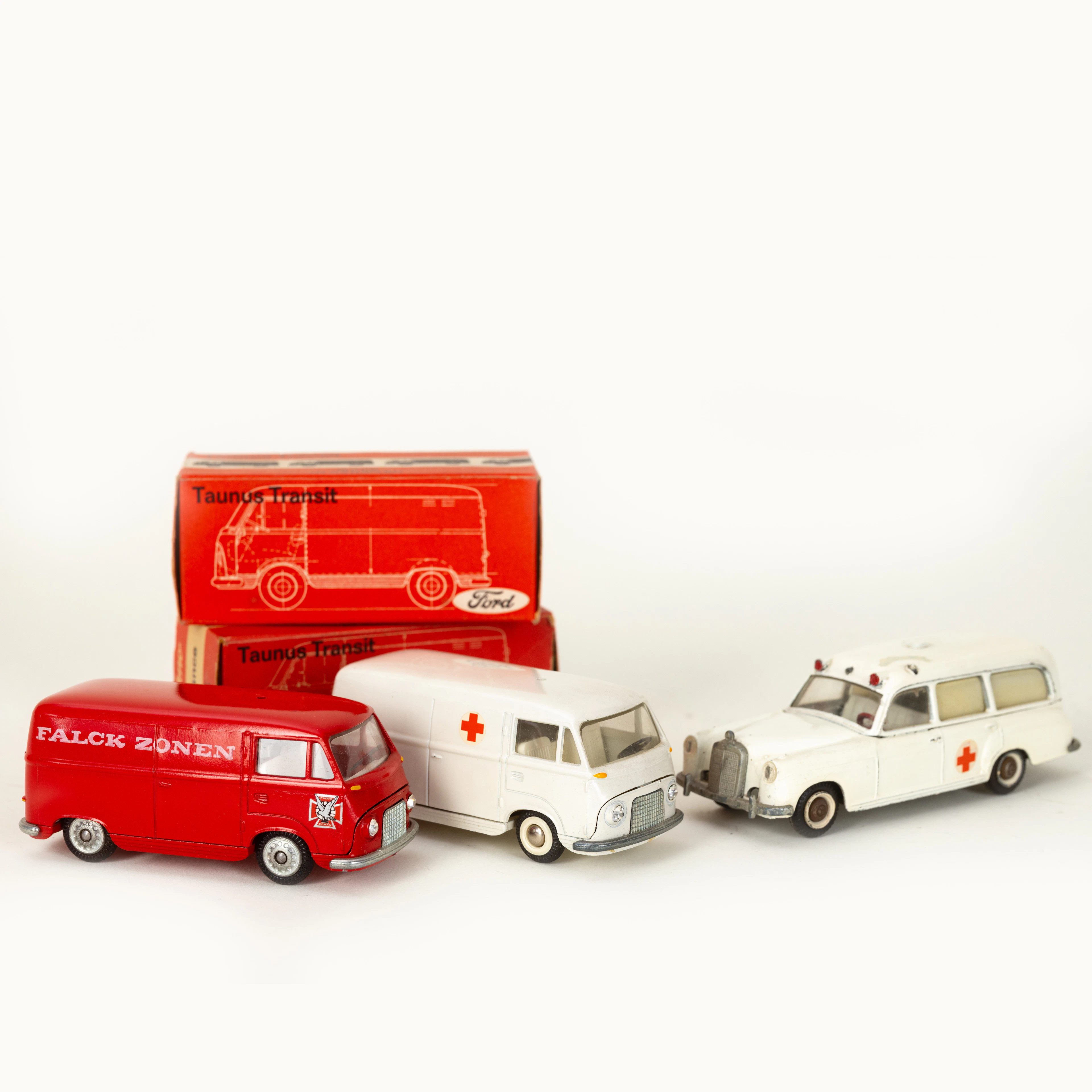 TEKNO, Konvolut von 3 Modellautos (3).