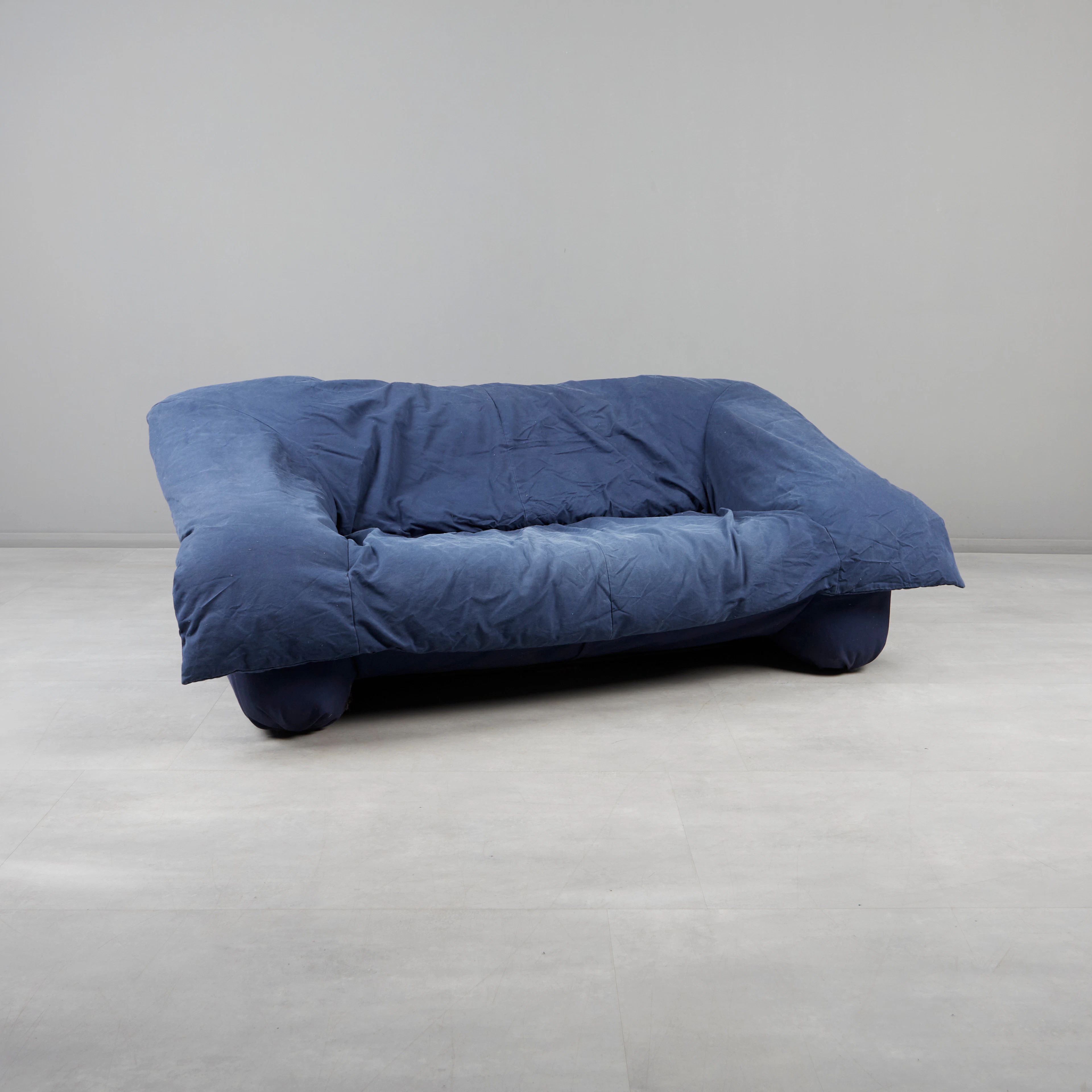 DE PAS, D’URBINO & LOMAZZI. Ligne Roset, Zweisitzer-Sofa / Couch