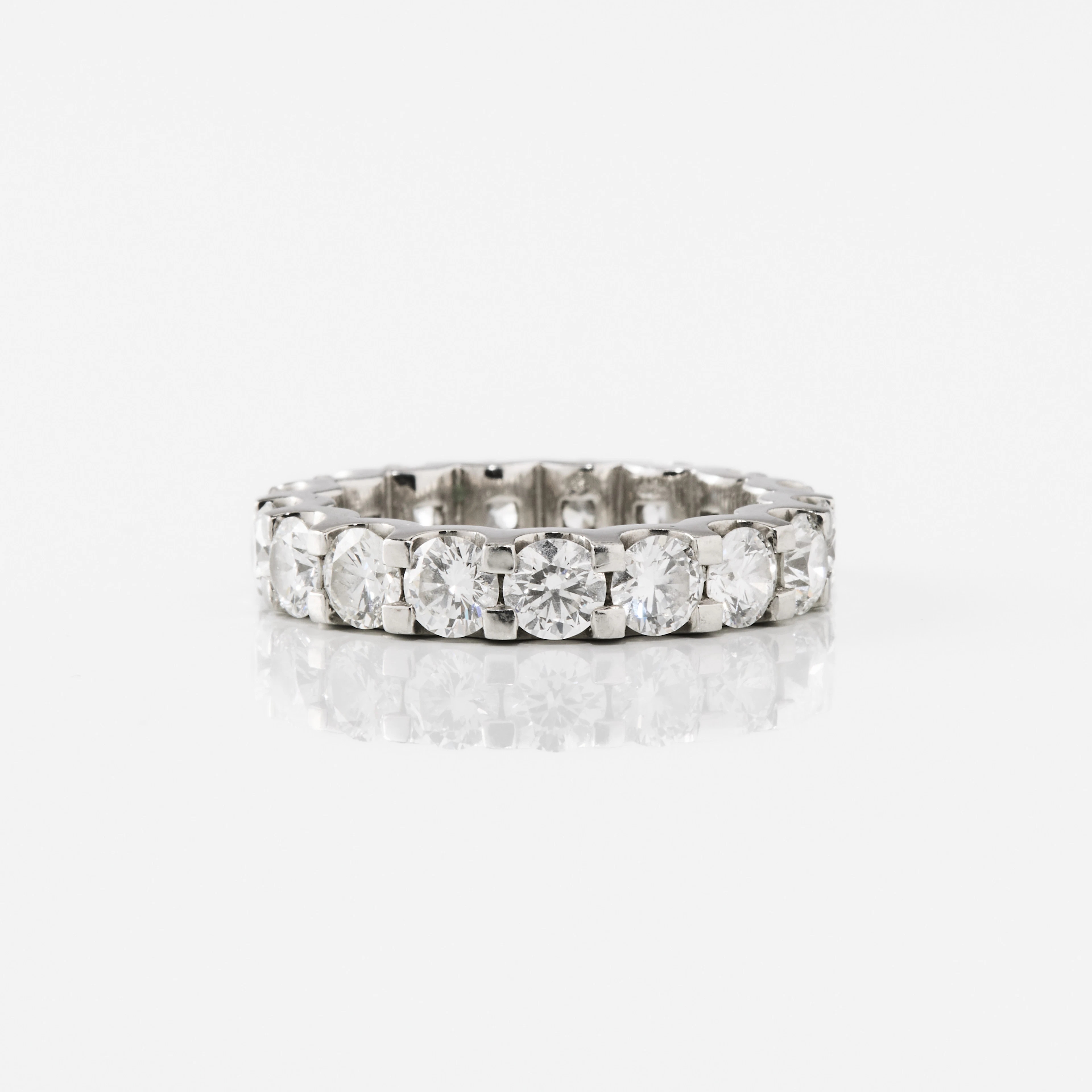 HELALLIANSRING, platina med diamanter, London.