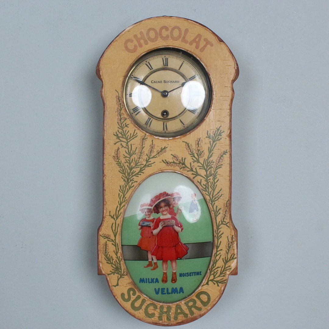JUNGHANS. Wanduhr für Suchard Schokolade, Junghans, Schramberg, um 1910.