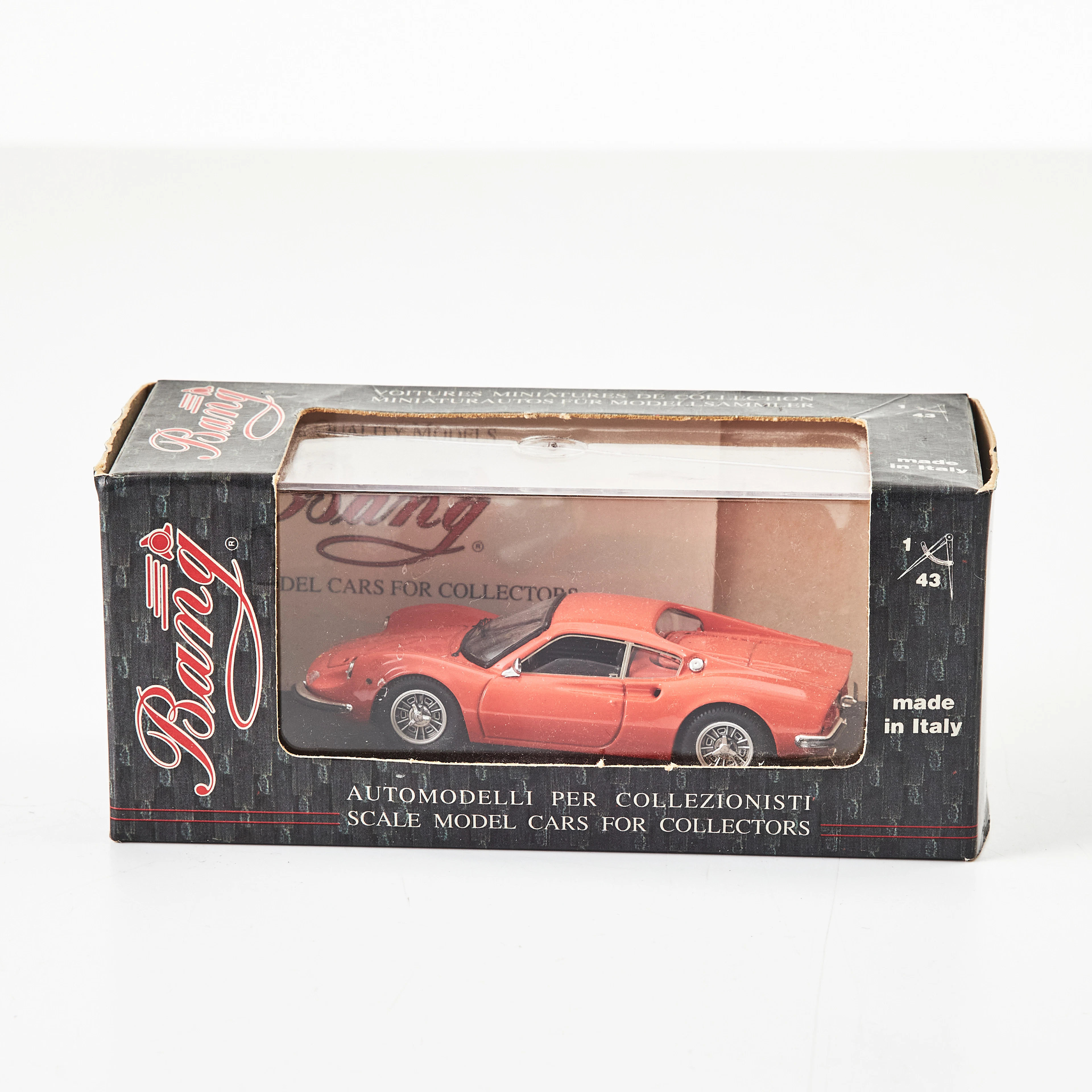BANG. Modellbil, Ferrari Dino 206 GT, "Street 1967", skala 1:43, Italien.