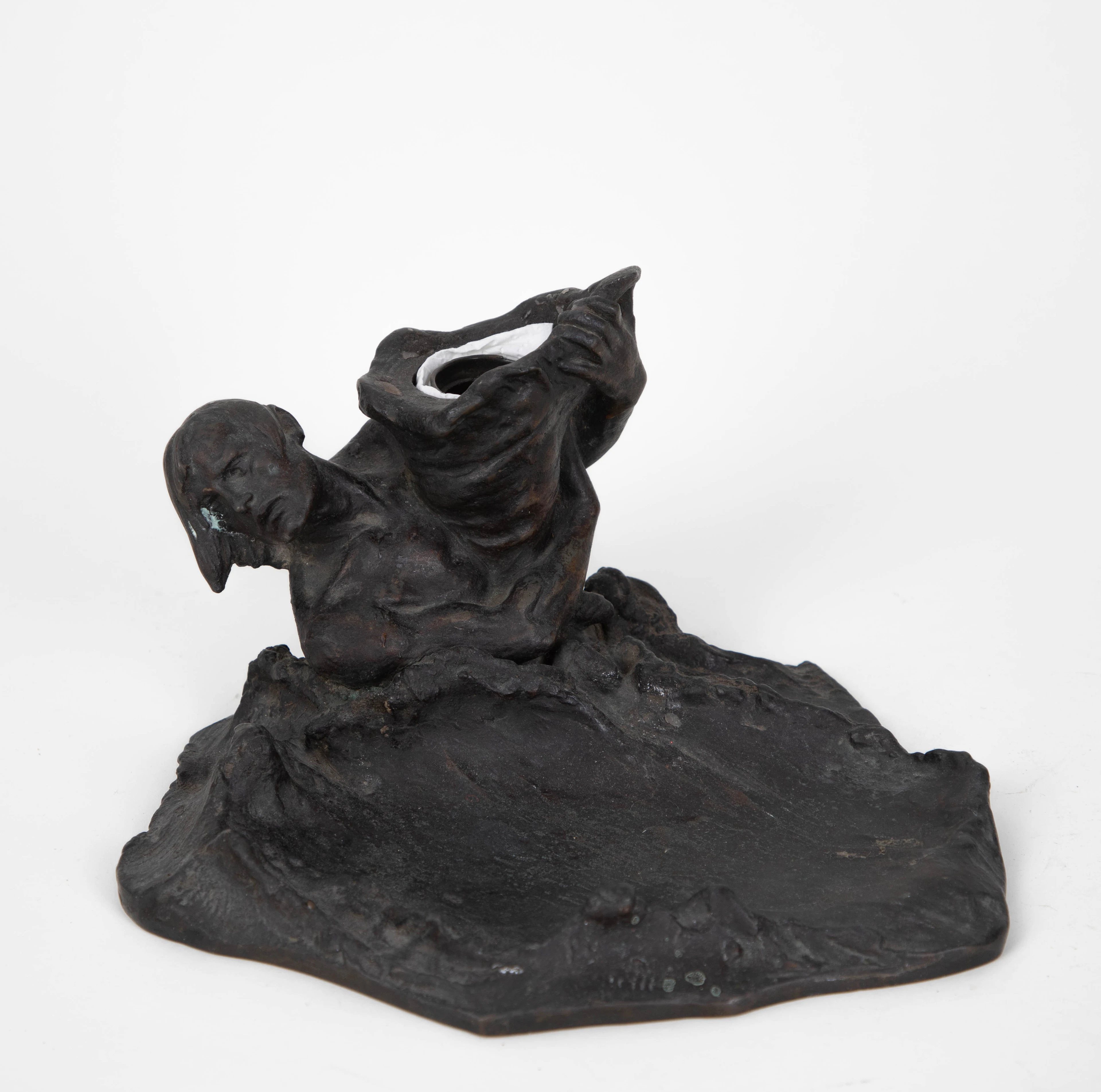 HANS MÜLLER (1873 -1937). Jugendstil Tintenfass mit Titan, Bronze