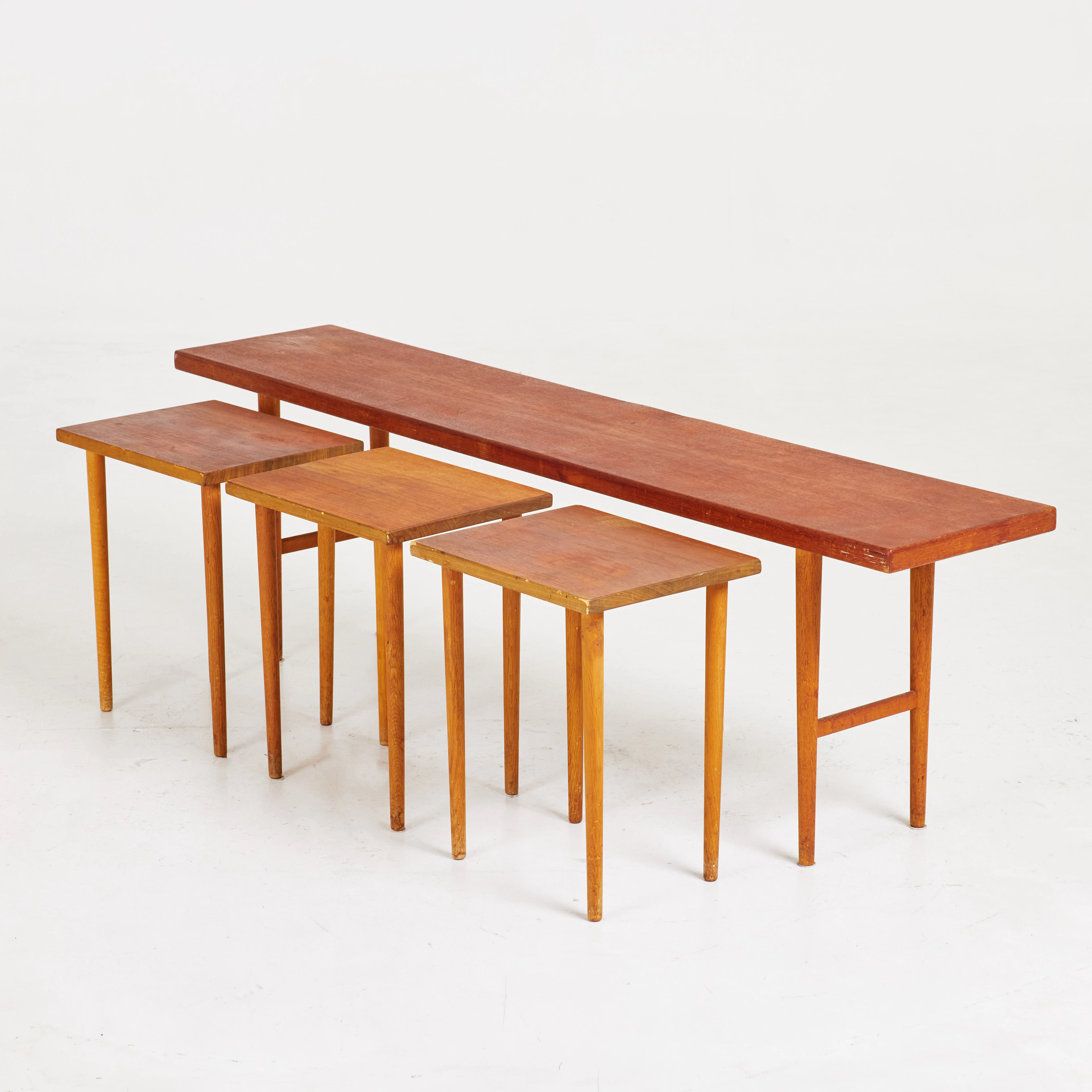KURT ØSTERVIG. Bänk med satsbord, 4 dlr, teak, nr 200, Jasons, Danmark.