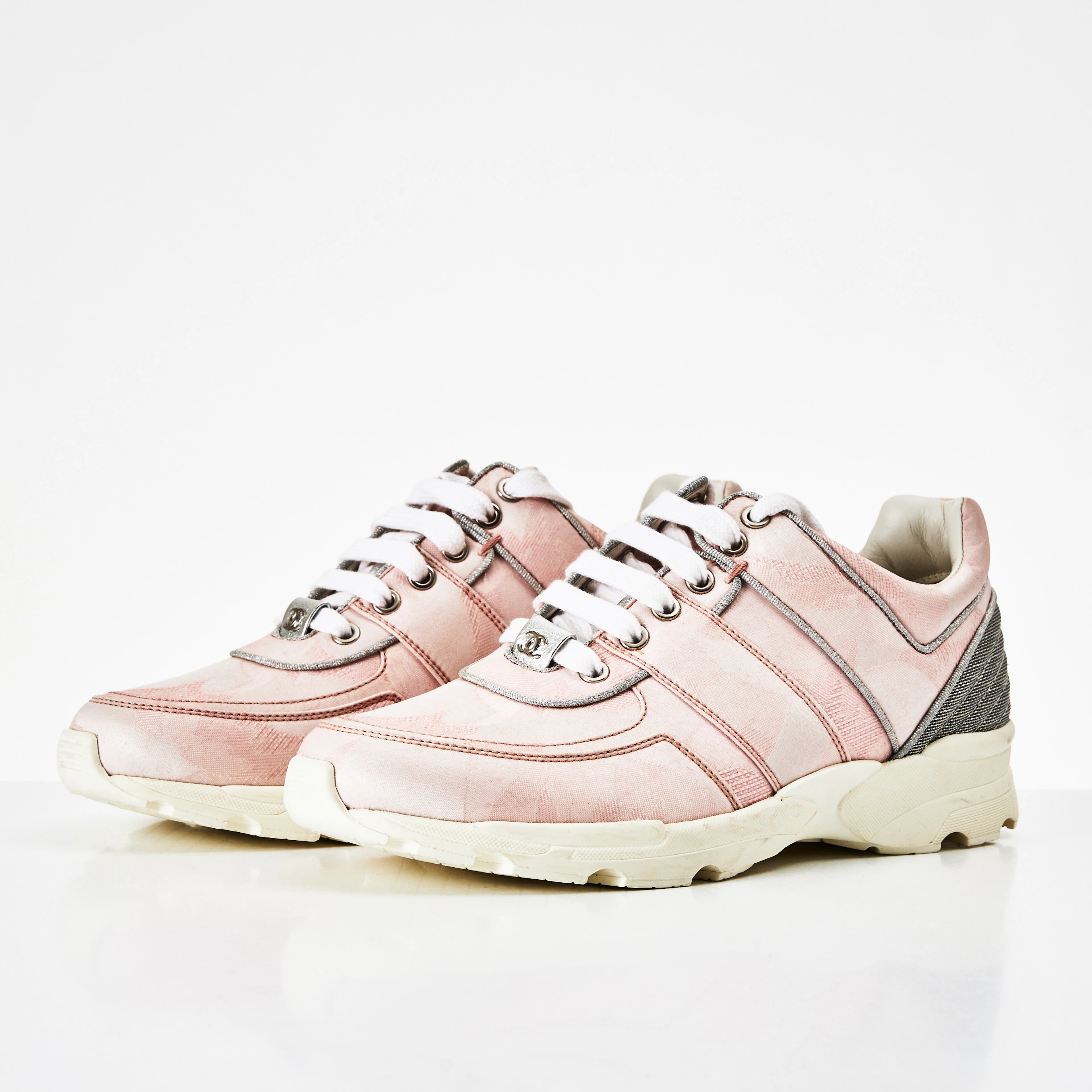 CHANEL, sneakers, storlek 38 1/2.