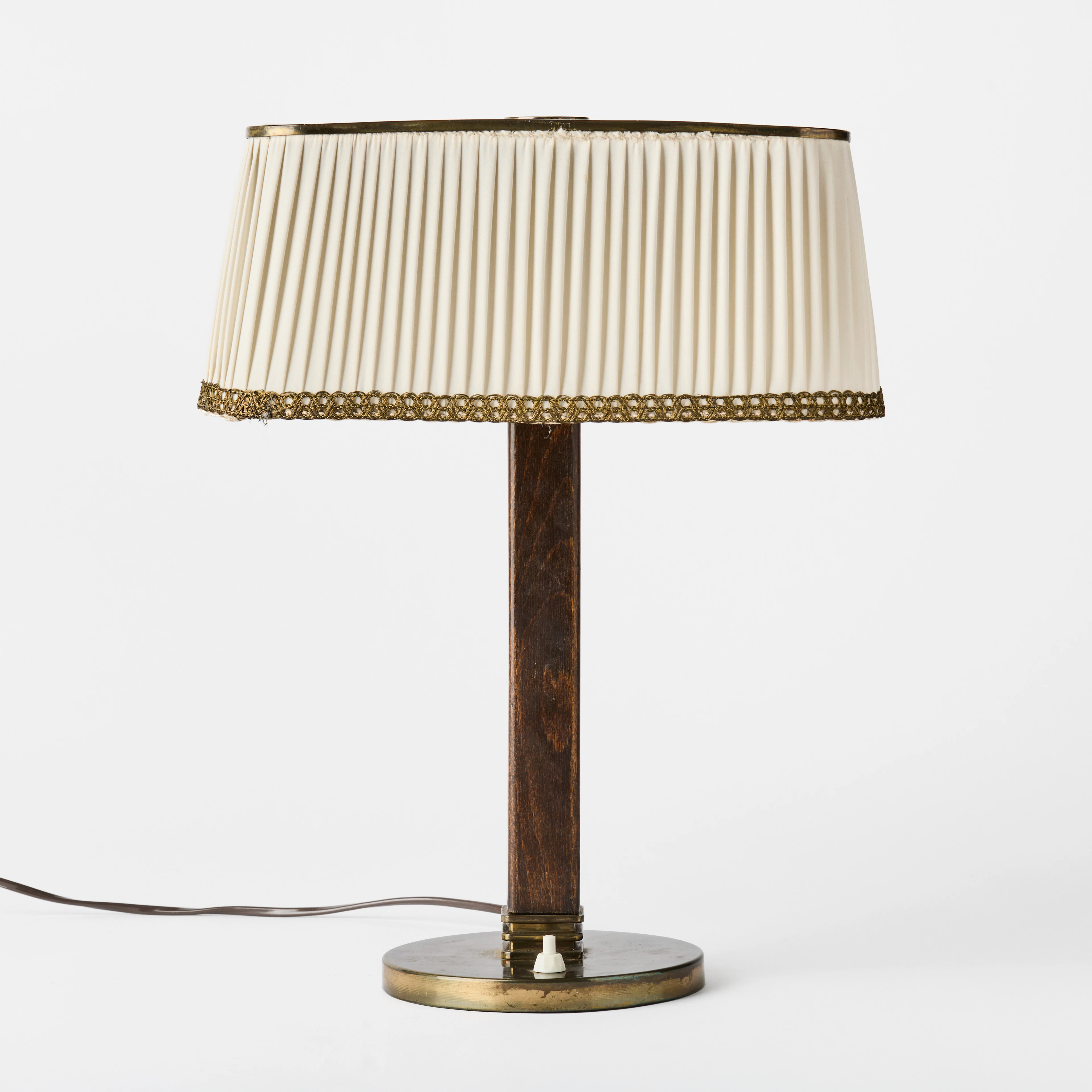 PAAVO TYNELL. Bordslampa, Taito Oy, Finland 1940/50-tal, modell 5066