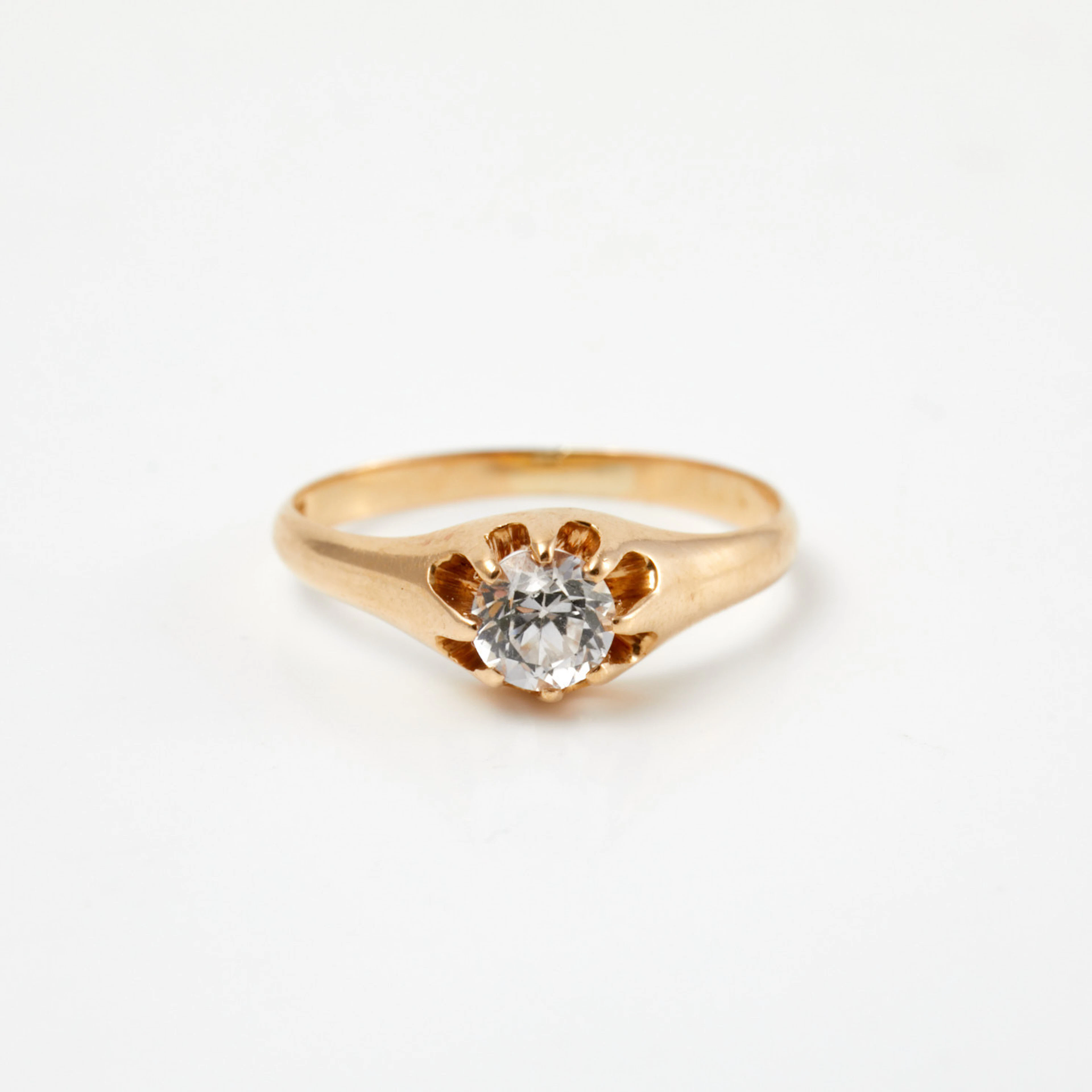 RING, 18 k guld, 1 fasettslipad syntetisk spinell, Guldvaruaktiebolaget