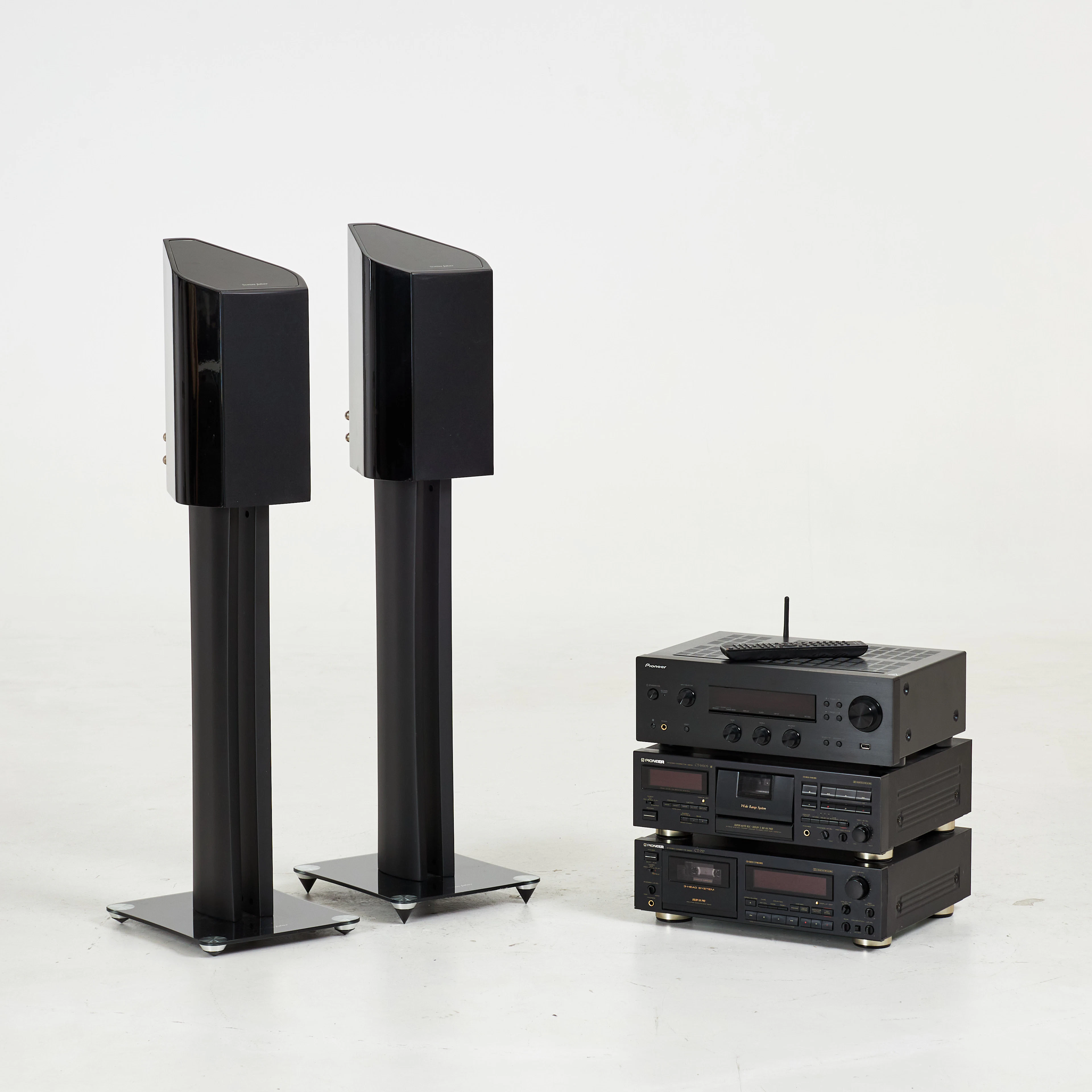 SONUS. Faber Venere 1.5, högtalare samt 3 stereodelar, passiva, med