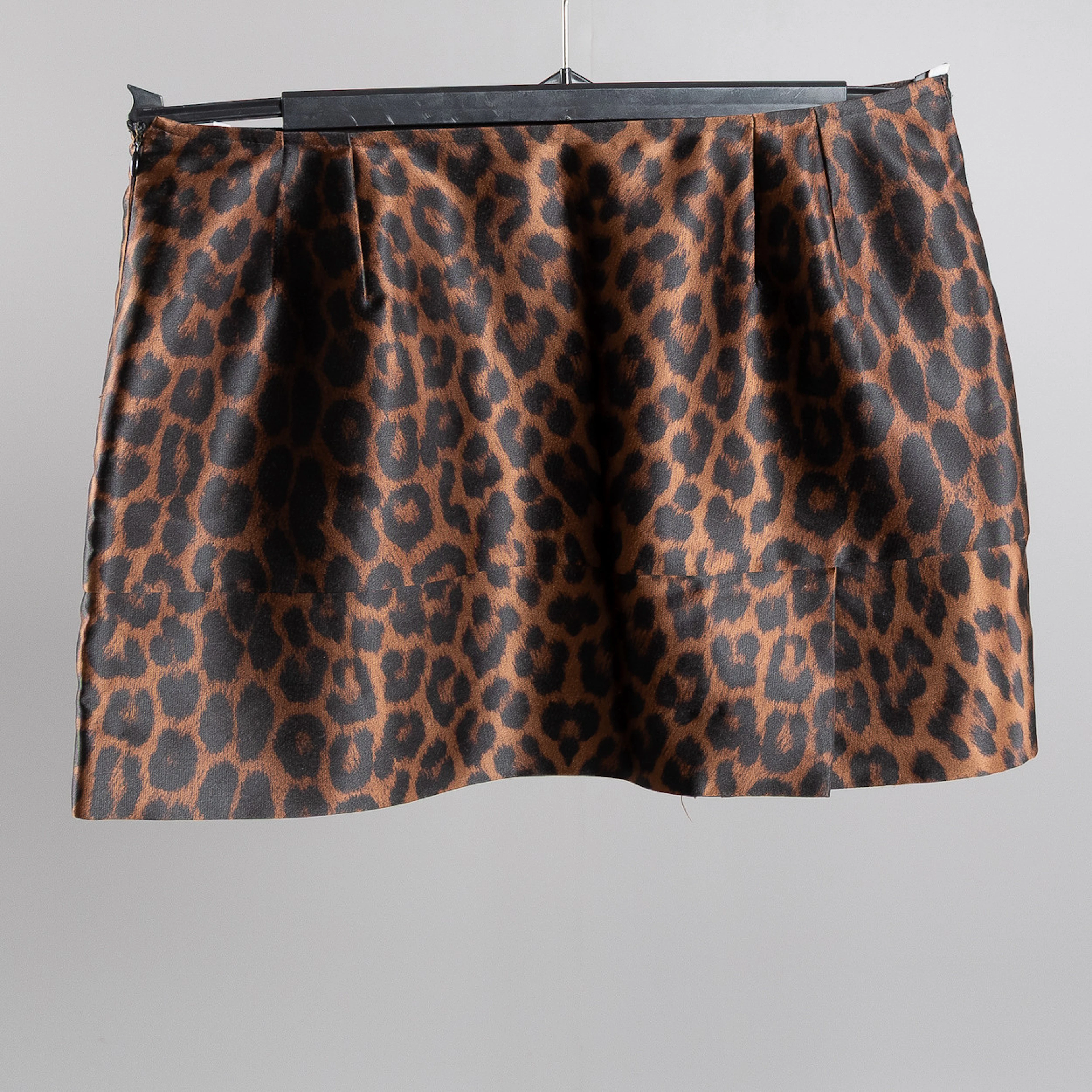 YVES SAINT LAURENT, Miniskirt, FR 44 (EU 40).