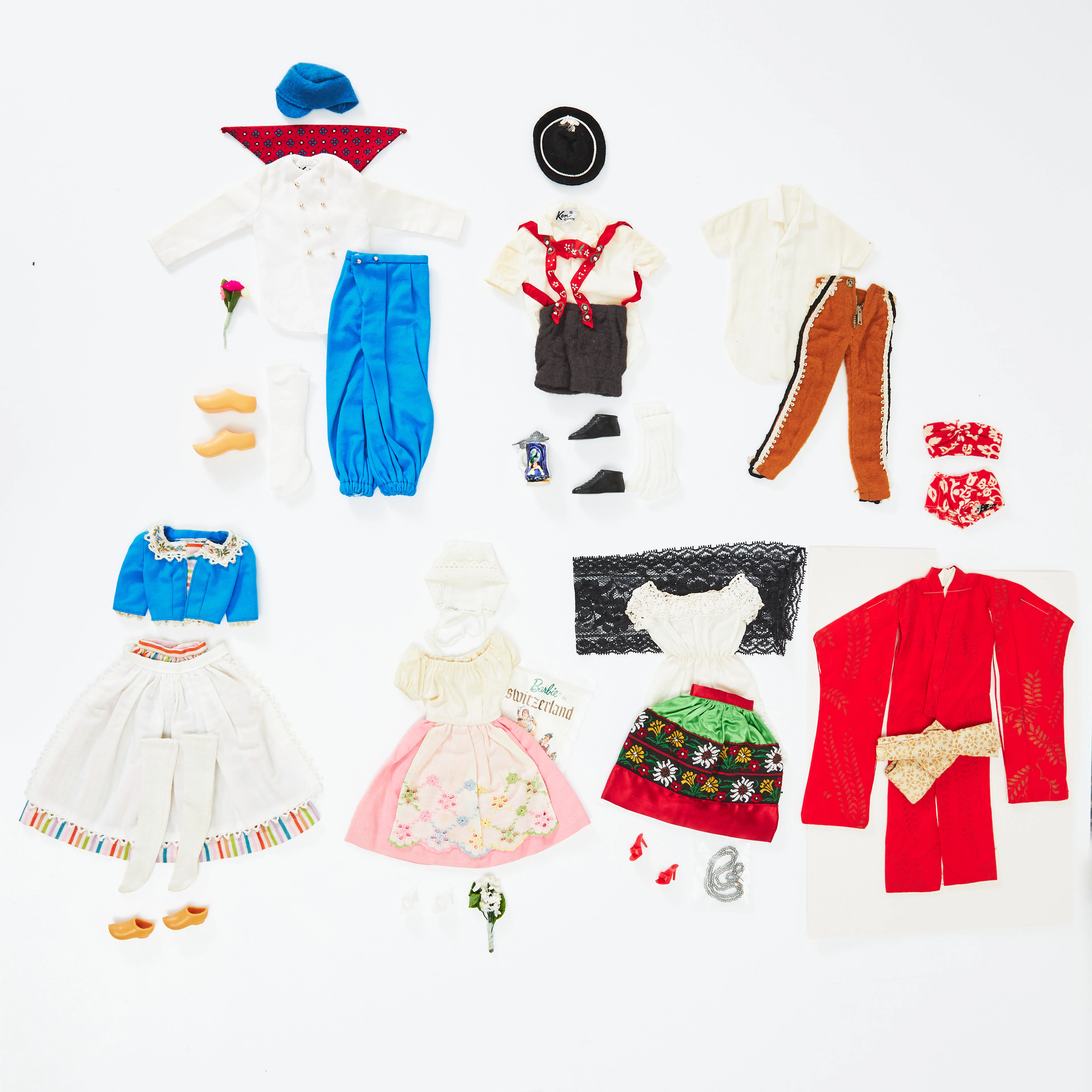 BARBIE & KEN, "Travel Costumes", Outfits, (5), #820 Mexico, #821 Japan