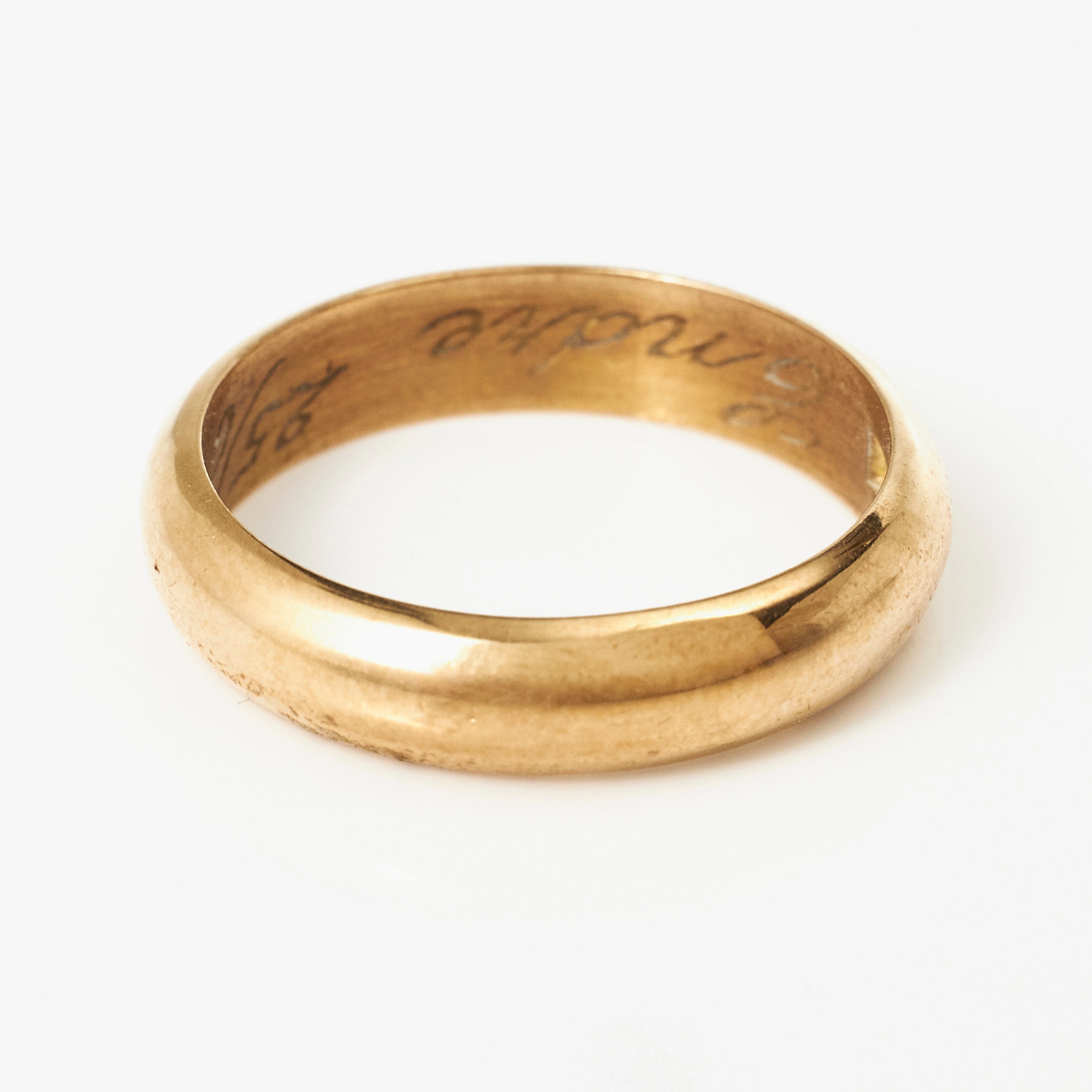 VIGSELRING, 18 k guld, slät modell, C.G.Hallberg, Stockholm 1961.