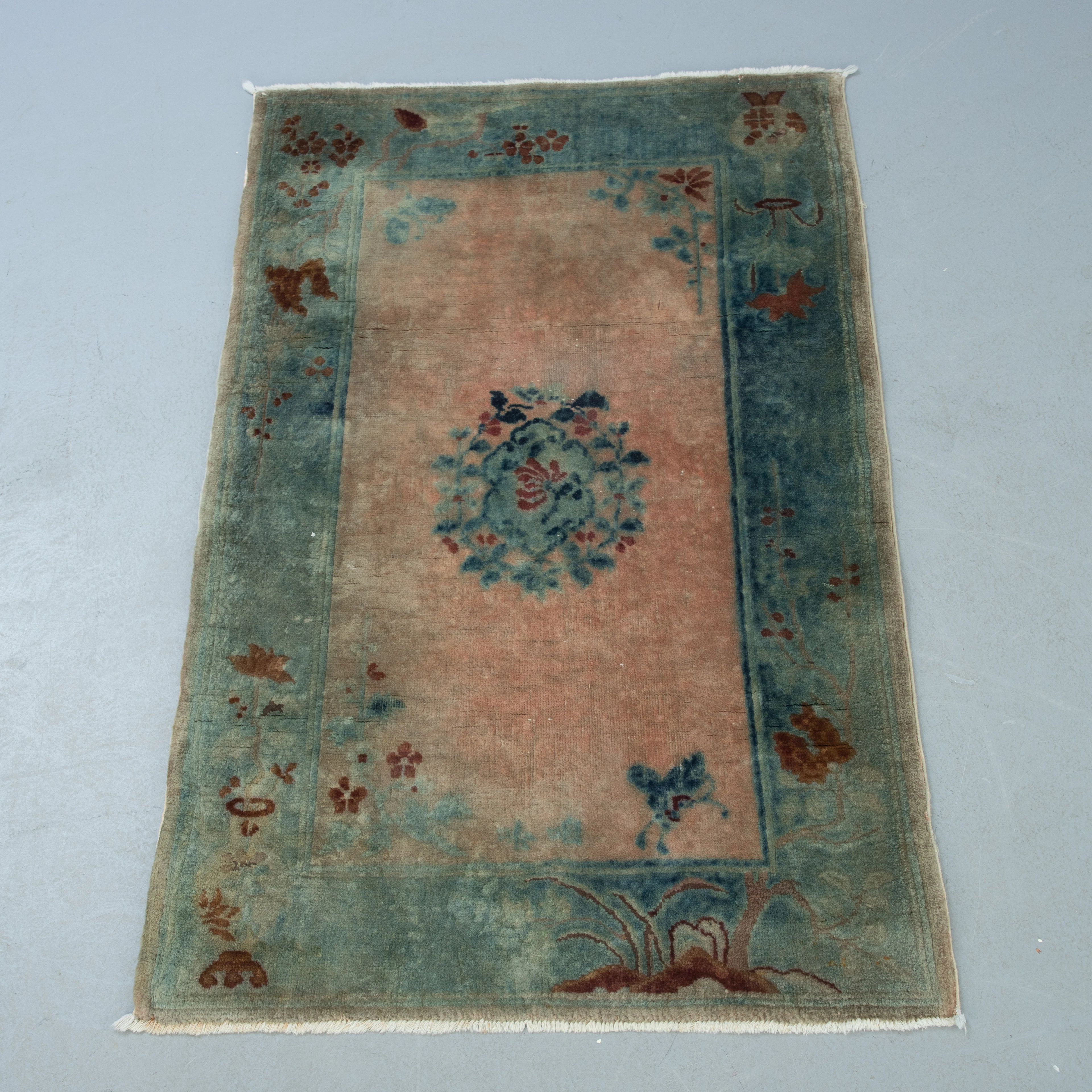 Chinesischer Teppich, ca. 145 x 88 cm.
