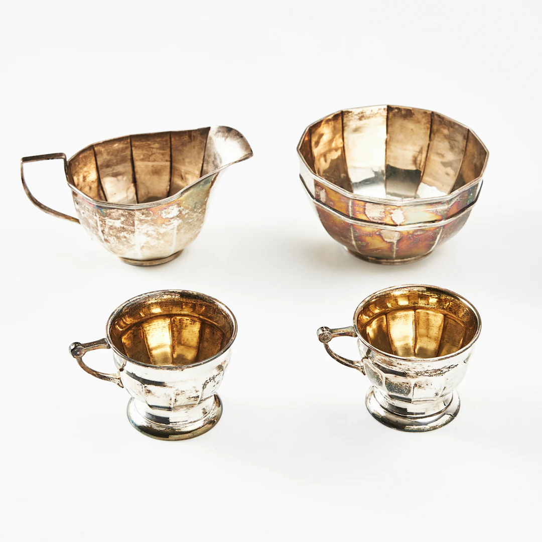 SOCKERSKÅL, GRÄDDKANNA, PUNSCHKOPPAR 1 par, silver, England, Sverige.