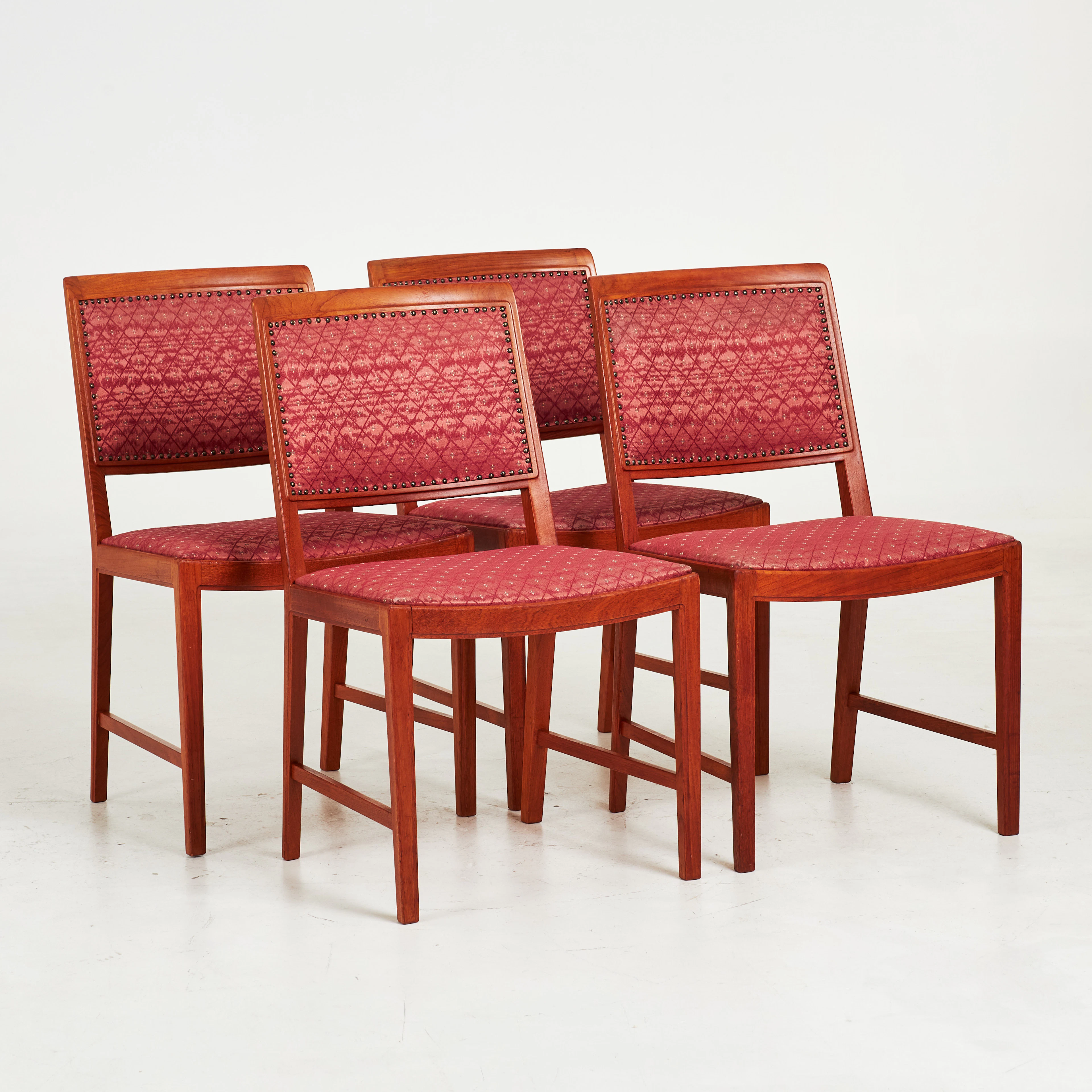 BERTIL FRIDHAGEN. STOLAR, 4 st, "Dinett", stommar i teak, klädsel