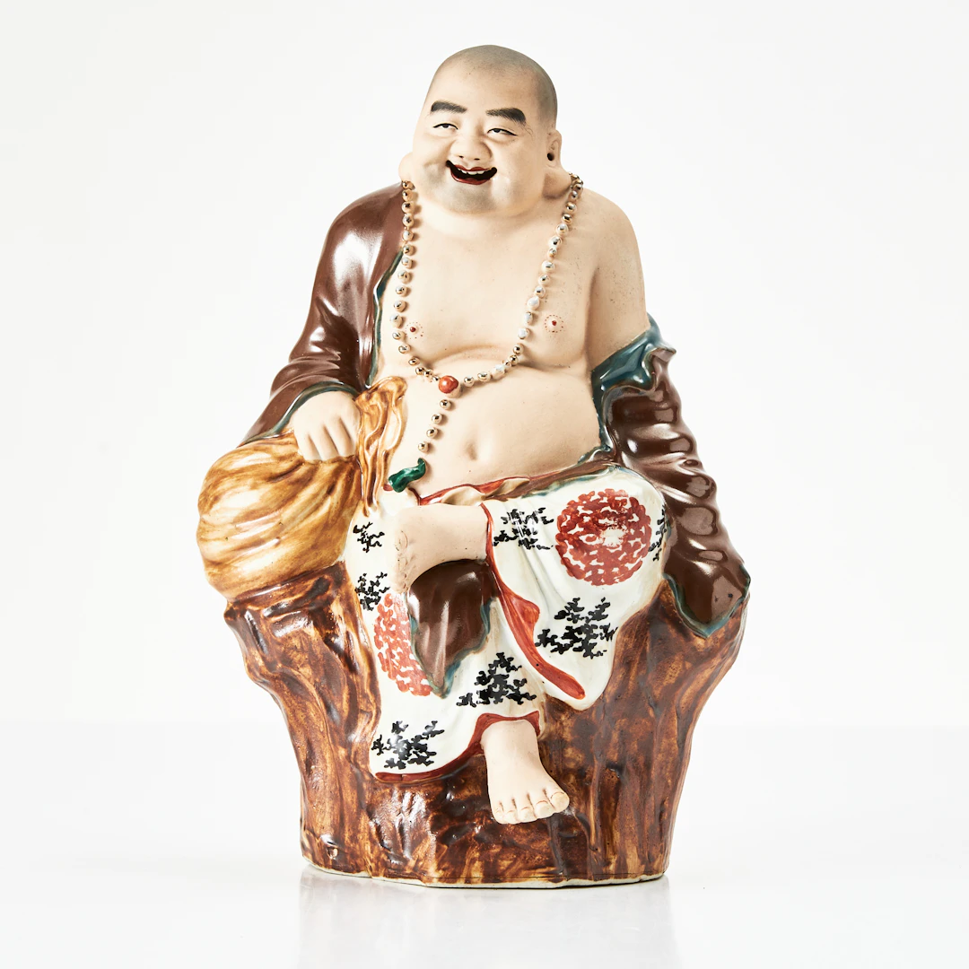 BUDDHA, porslin, Kina, 1900-talets andra hälft, delvis glaserad, polykromt