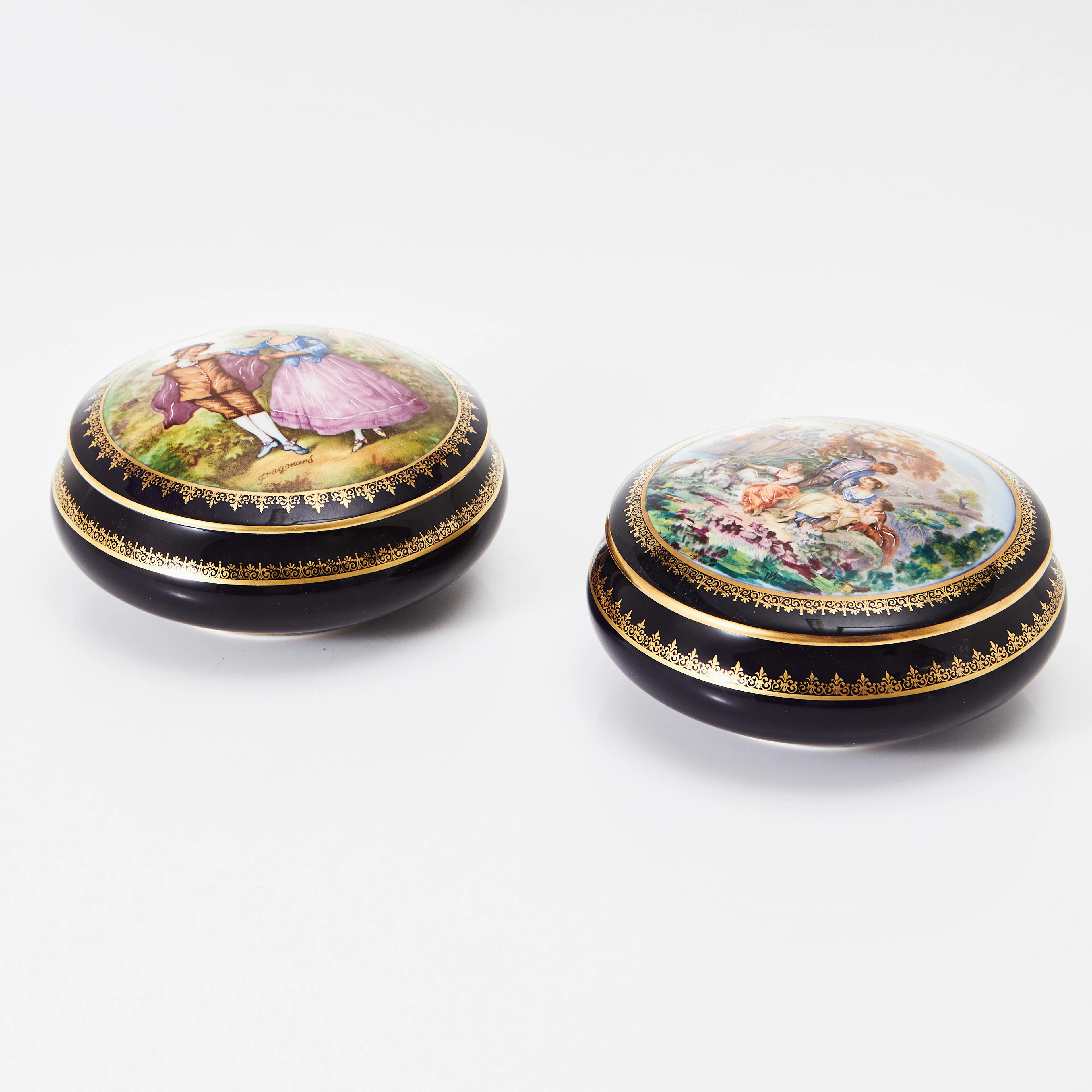 LOCKASKAR,2 st, porslin, Limoges, Frankrike.
