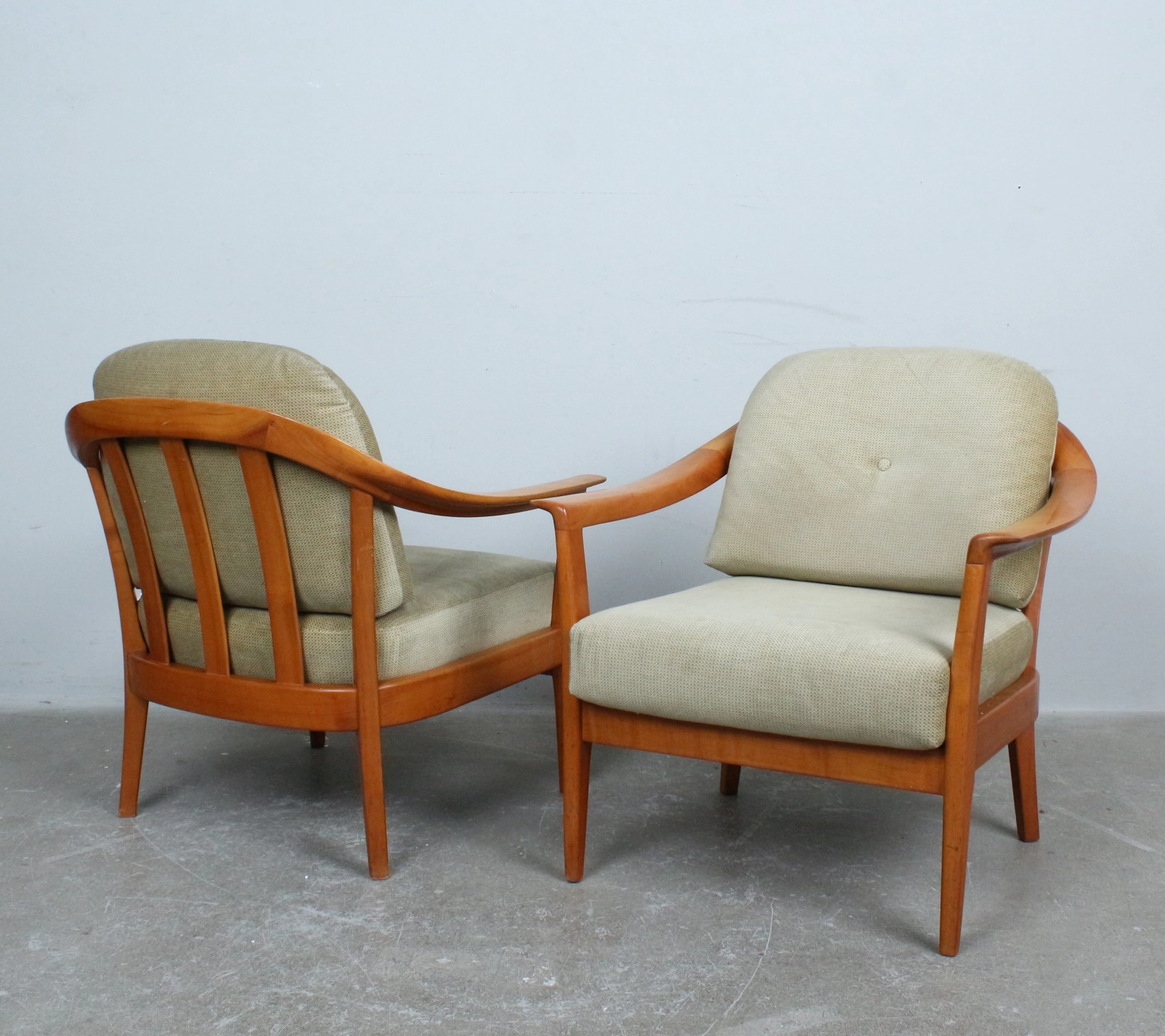 KLAUS WARZECHA. für Wilhelm Knoll, Paar Sessel / Lounge Chair, Holz
