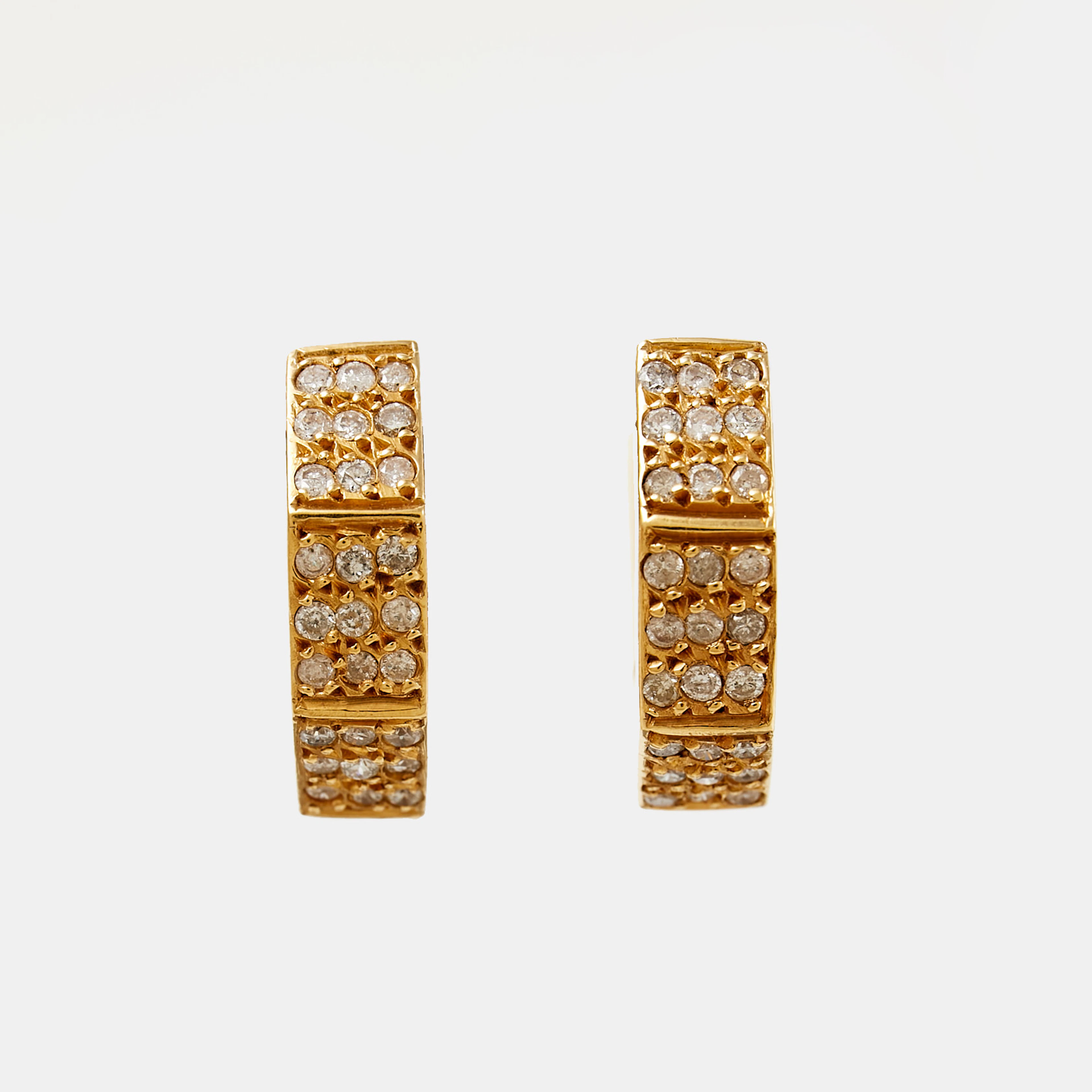 ÖRHÄNGEN, 1 par, creoler, 18 k guld, 72 briljantslipade diamanter