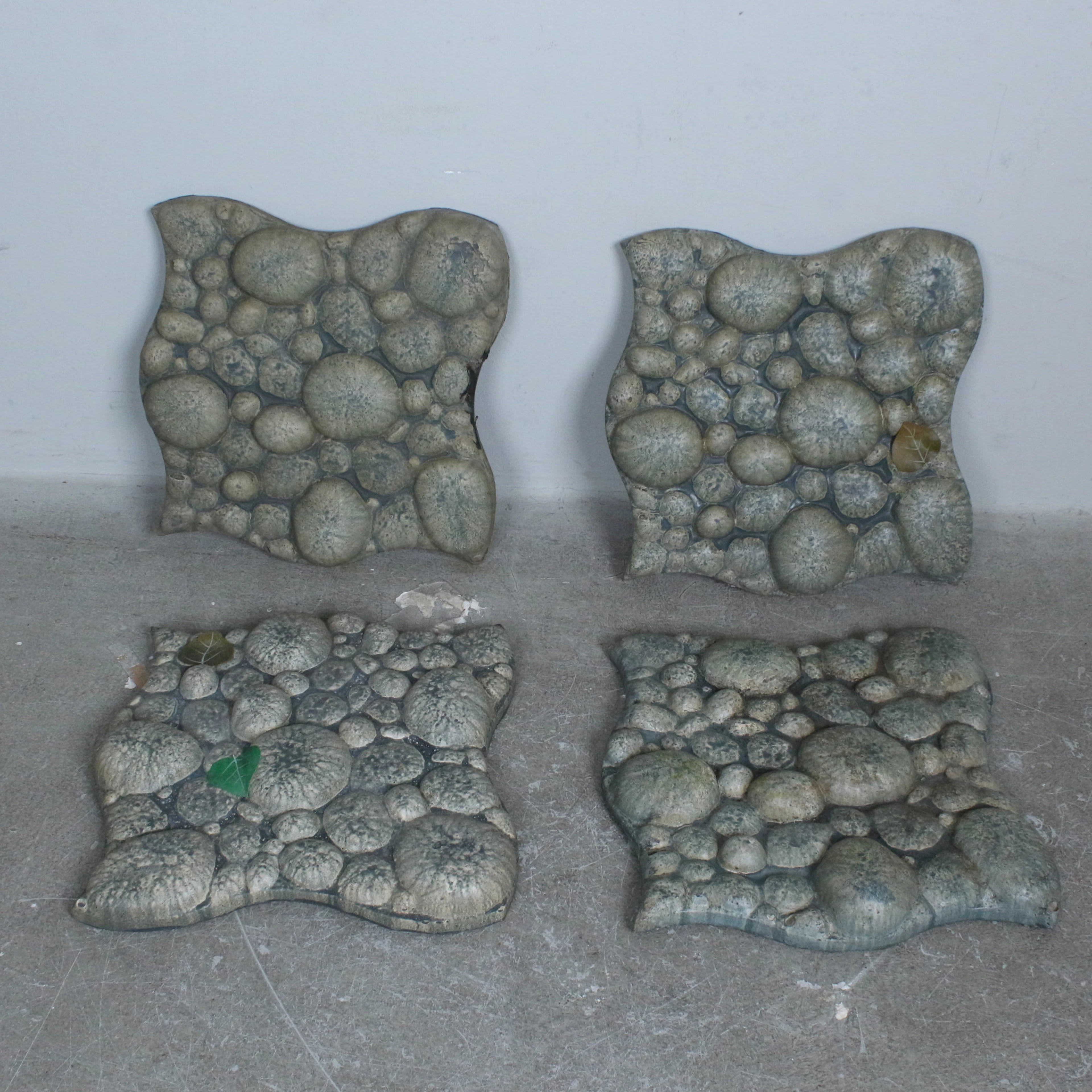 PIERO GILARDI. Gufram, Vier Wandpanelle, Modell '' Pavè Piuma '' 1980er.