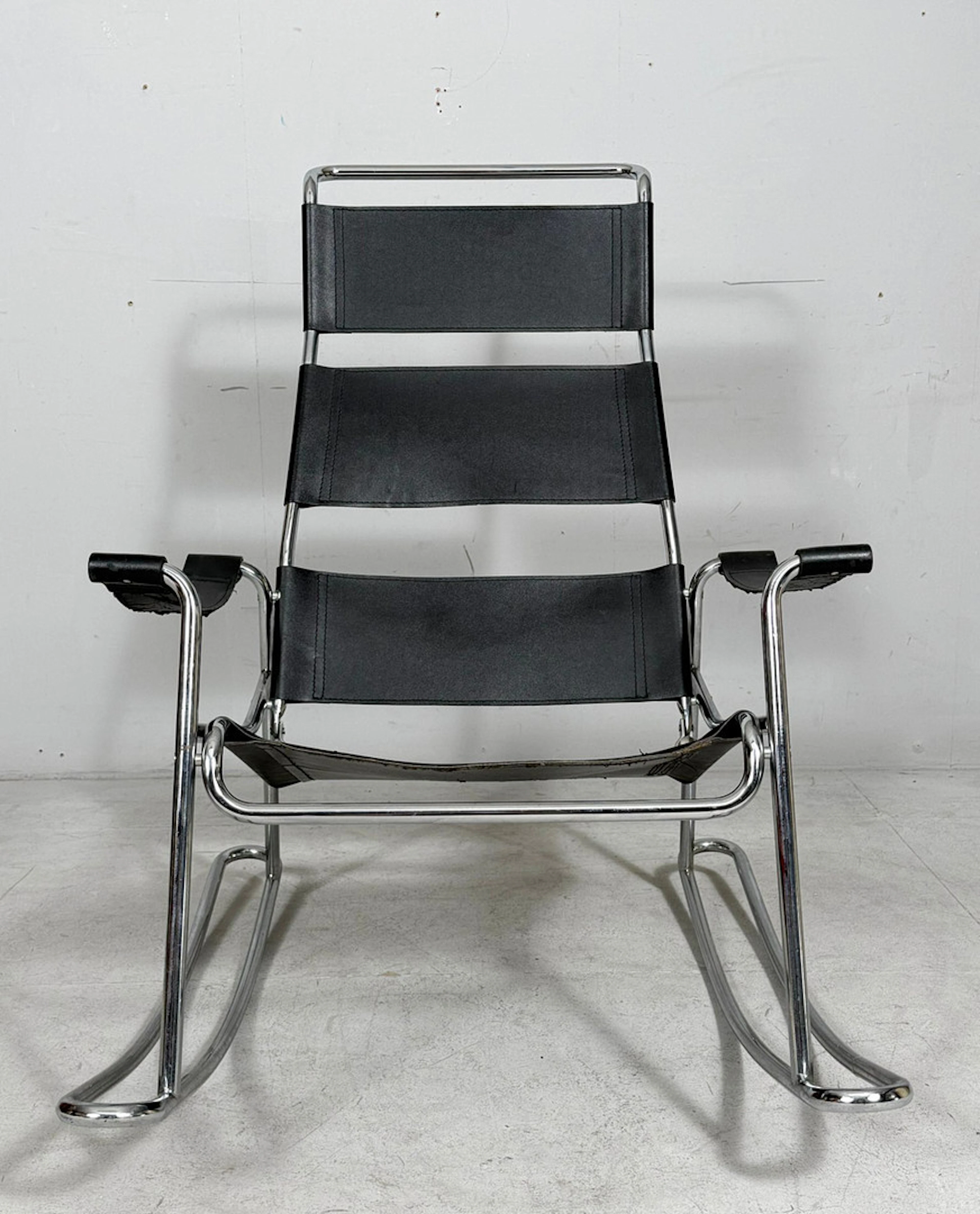 Schaukelstuhl im Bauhausstil, Frankreich, 1970er Jahre.